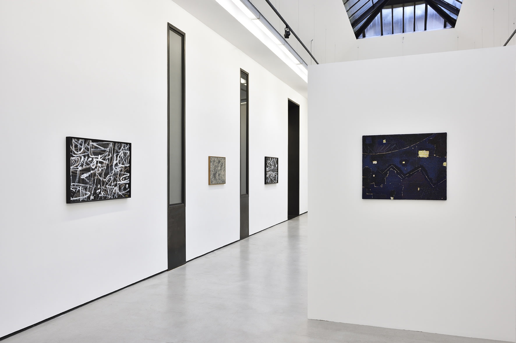 Vue de l'exposition " Georges NOËL - Jean DUBUFFET ", Galerie Christophe Gaillard, Paris, 2024. © Photo : Rebecca Fanuele.