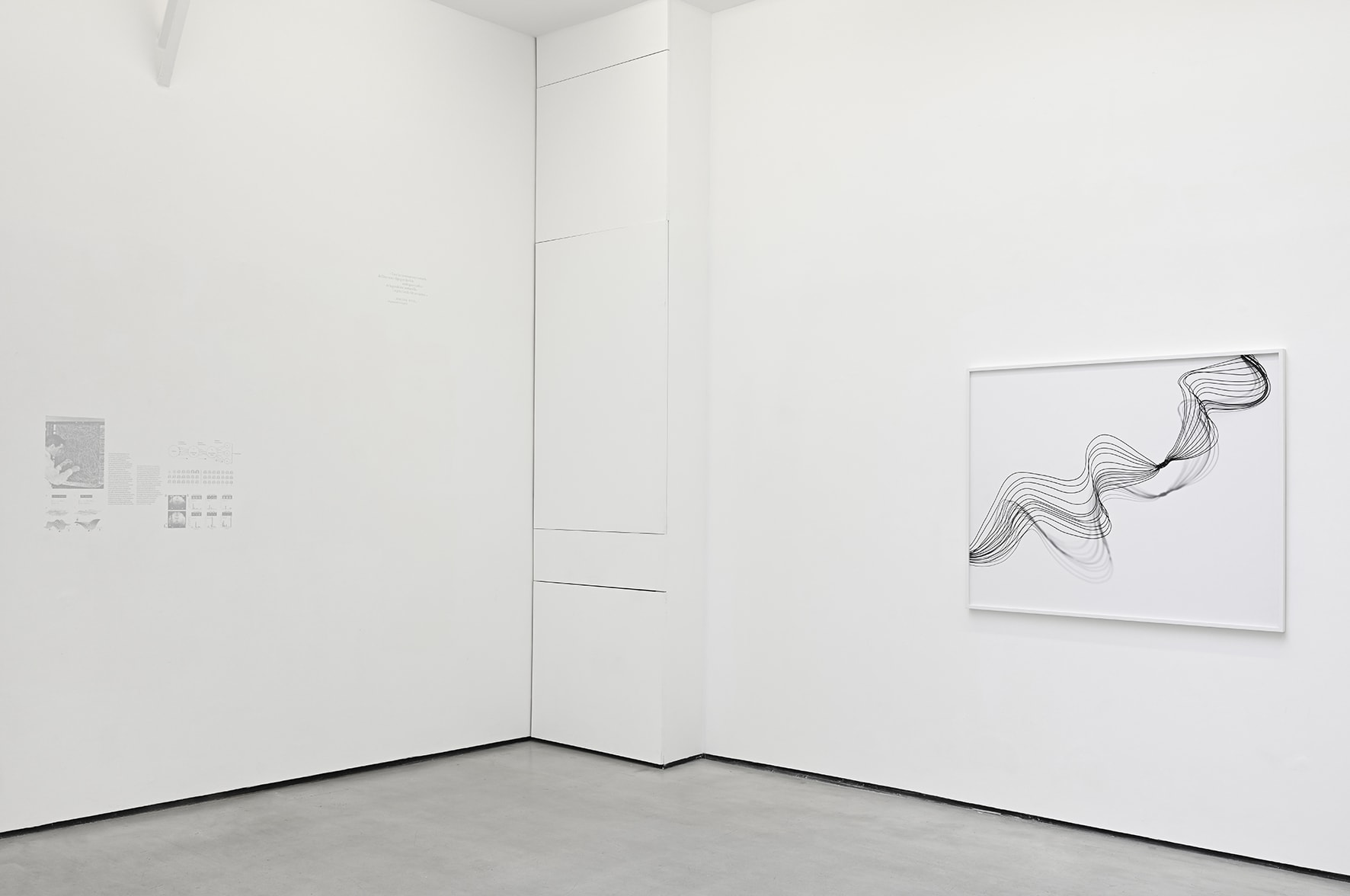 Les géométries de l'esprit, image latente, de Marina Gadonneix avec Victor Rambaud. Photo : Rebecca Fanuele.