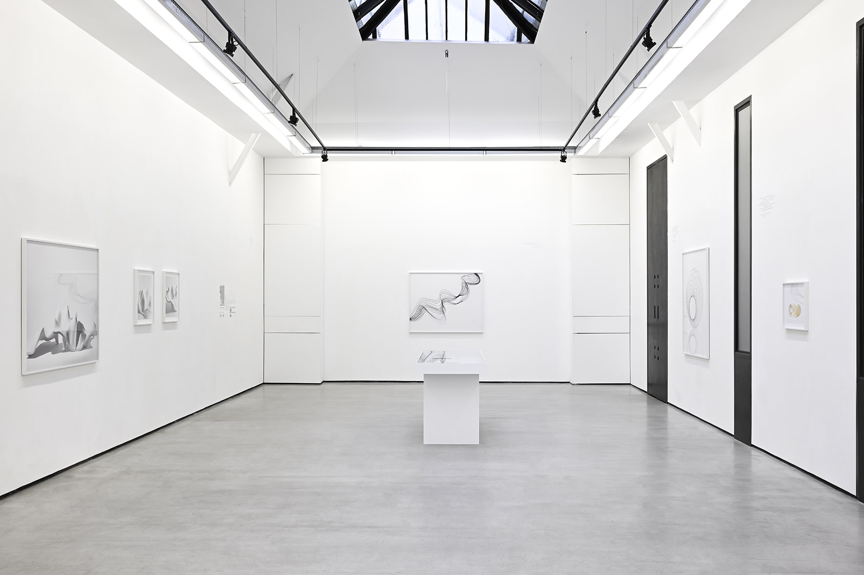 Les géométries de l'esprit, image latente, de Marina Gadonneix avec Victor Rambaud. Photo : Rebecca Fanuele.