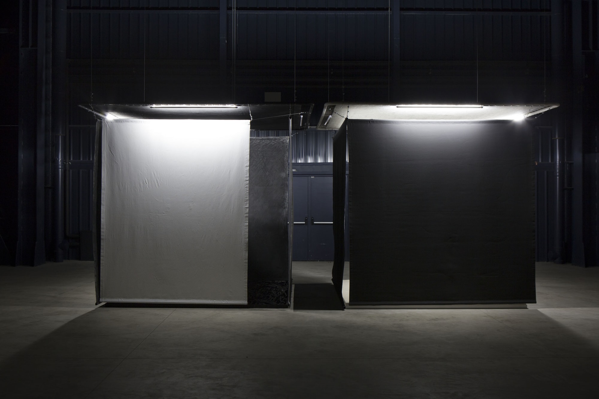 Cildo Meireles: Installations