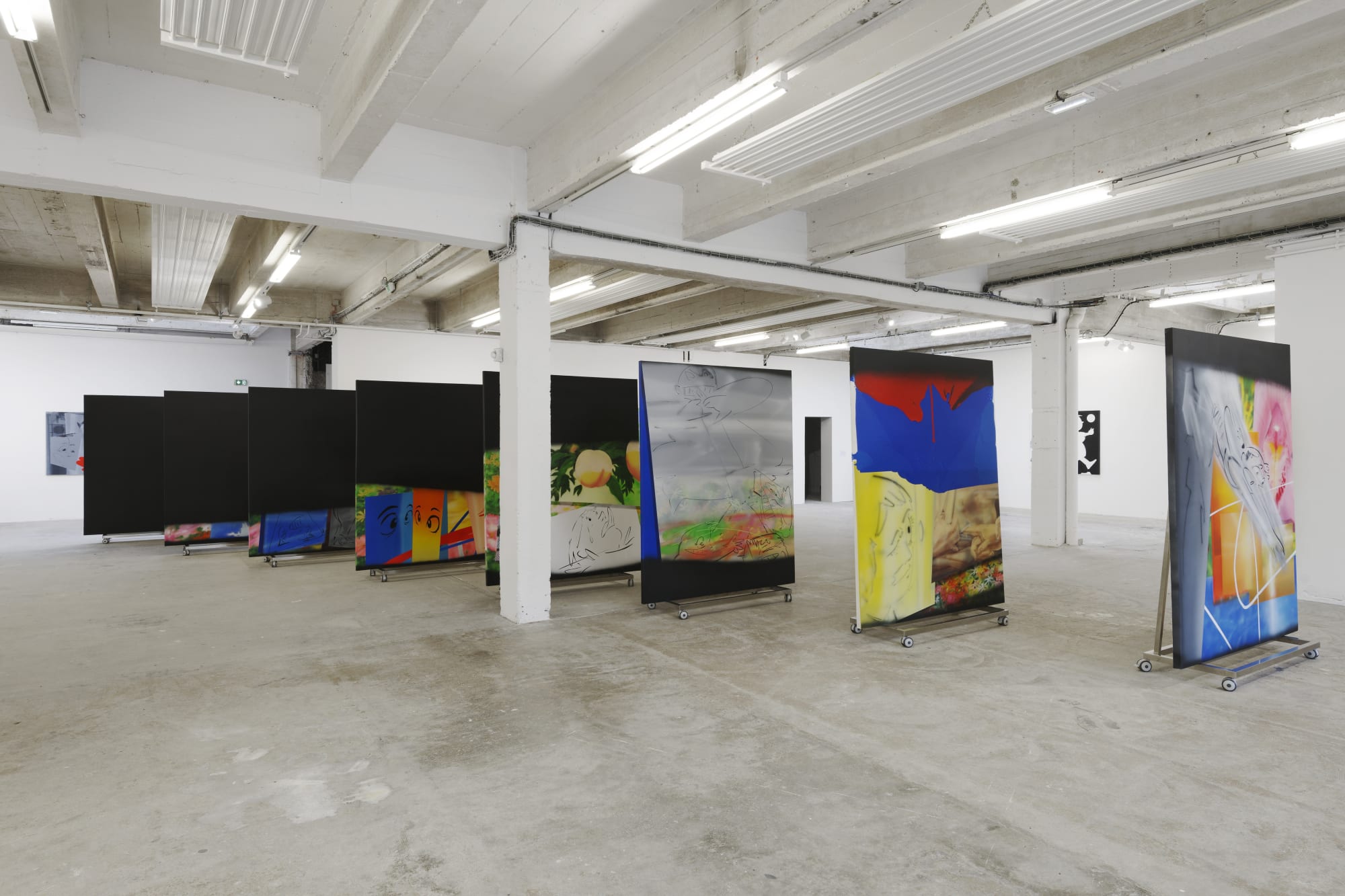 Hoda Kashiha, I'm Here, I'm not Here, 2022, Exhibition view - Passerelle Centre d'art contemporain, Brest © photo : Aurélien Mole