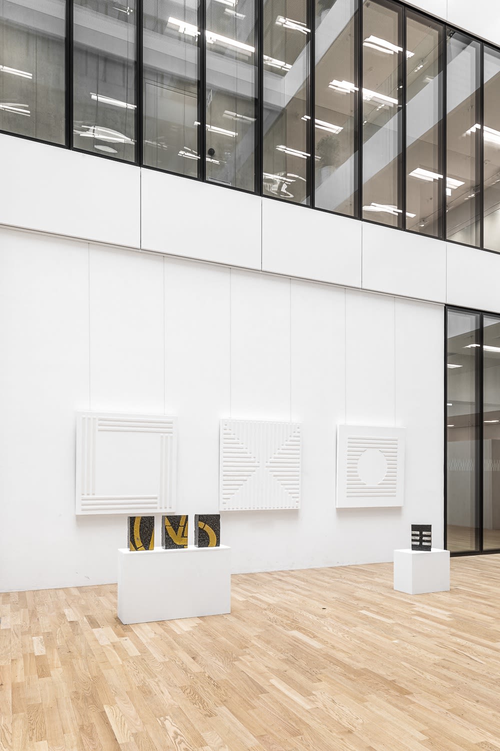 Peter Baracchi, ORNAMENTAL WHITEOUT