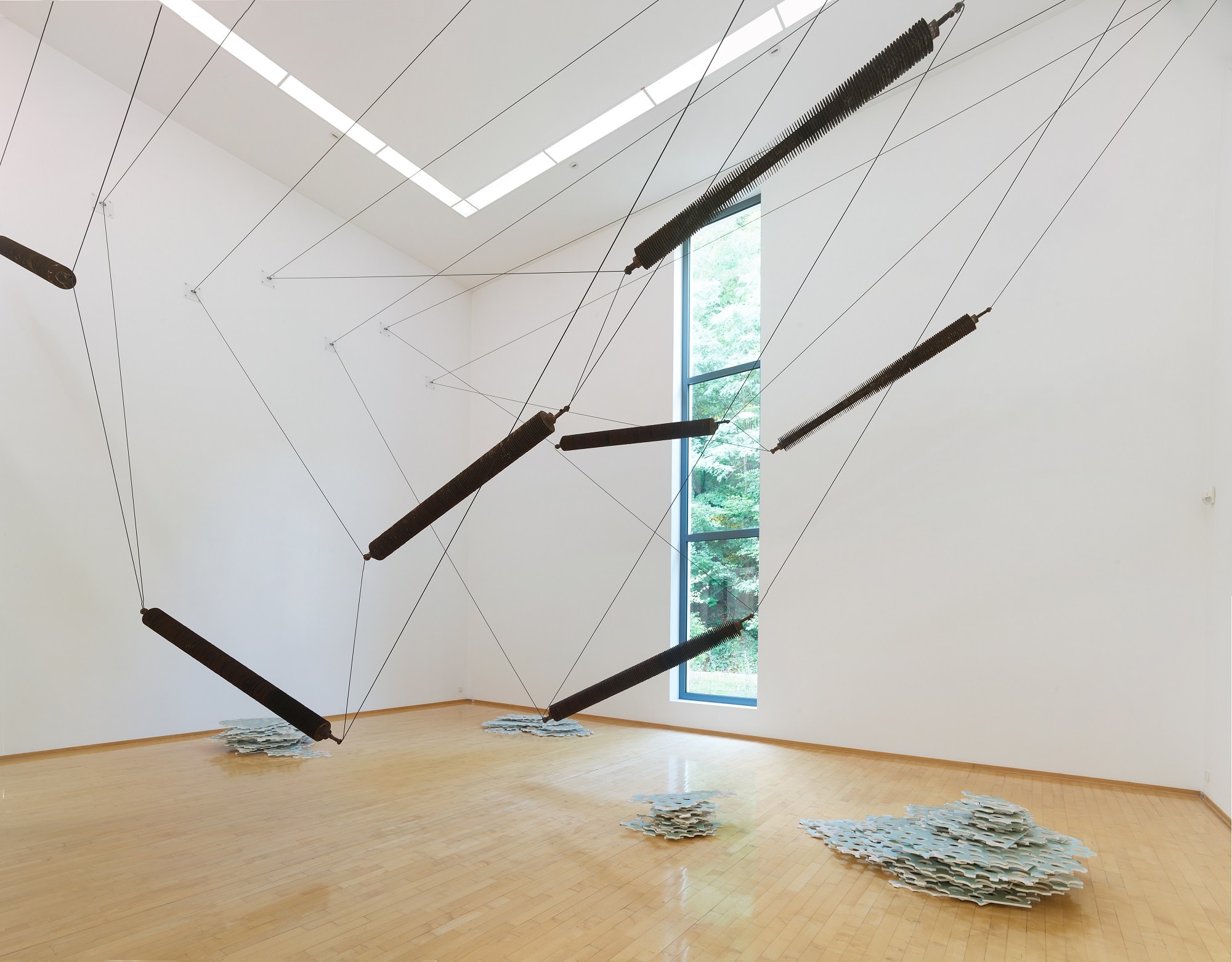 Vermutung 722, 2022 Radiators, drywall, wire 760 x 973 x 739 cm