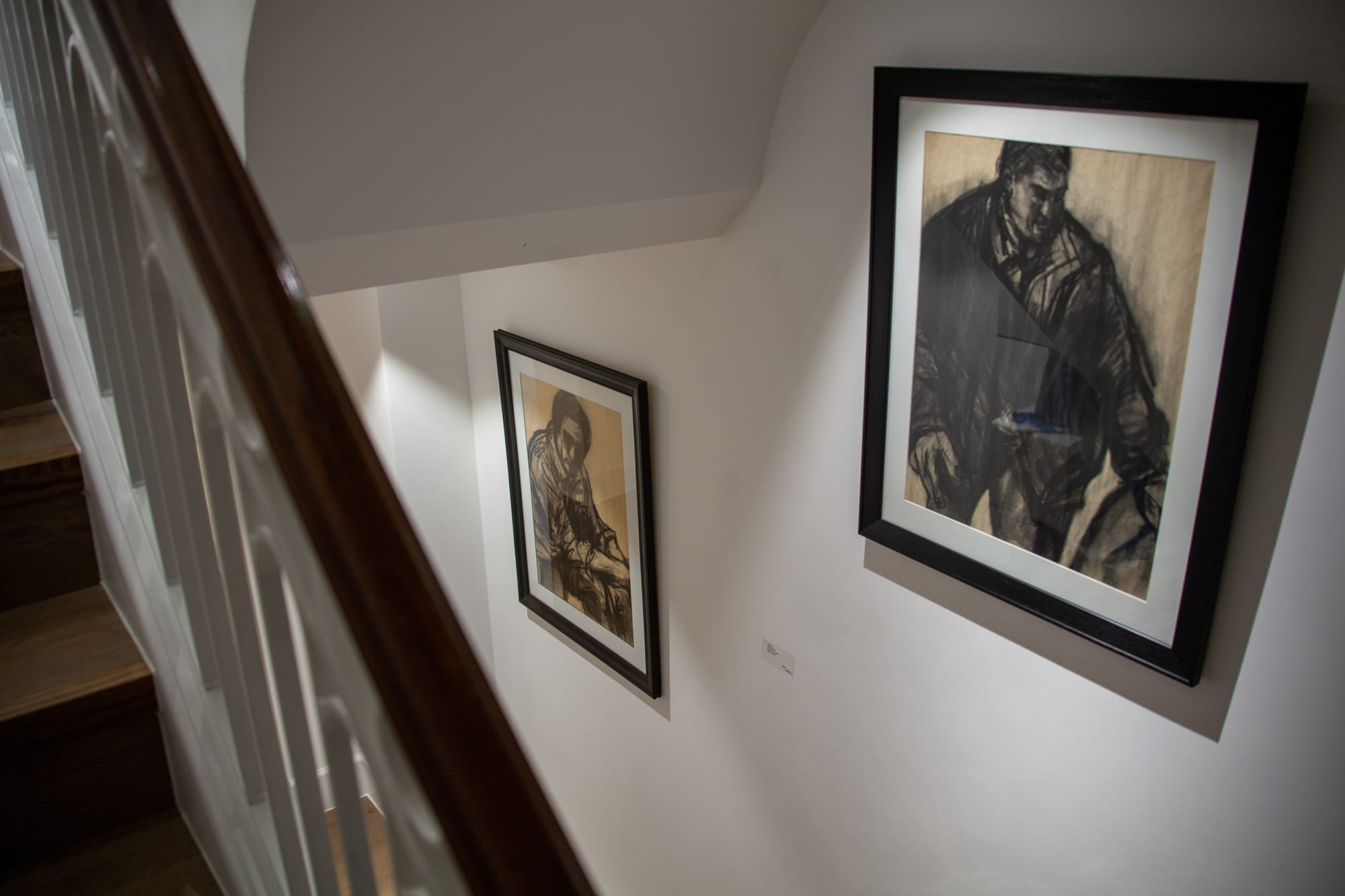 Unconfined Illumination