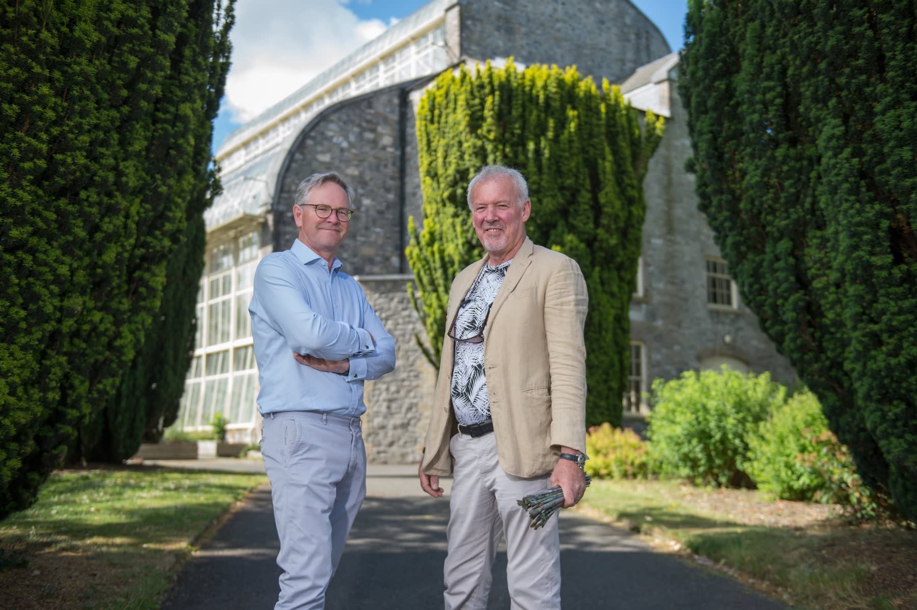 21 June 2018 NATIONAL BOTANIC GARDENS OF IRELAND, DUBLIN Gerard Byrne with Matthew Jebb, Botanic Gardens Director Inside Outside & Beyond exhibition launch photo: Barry Cronin