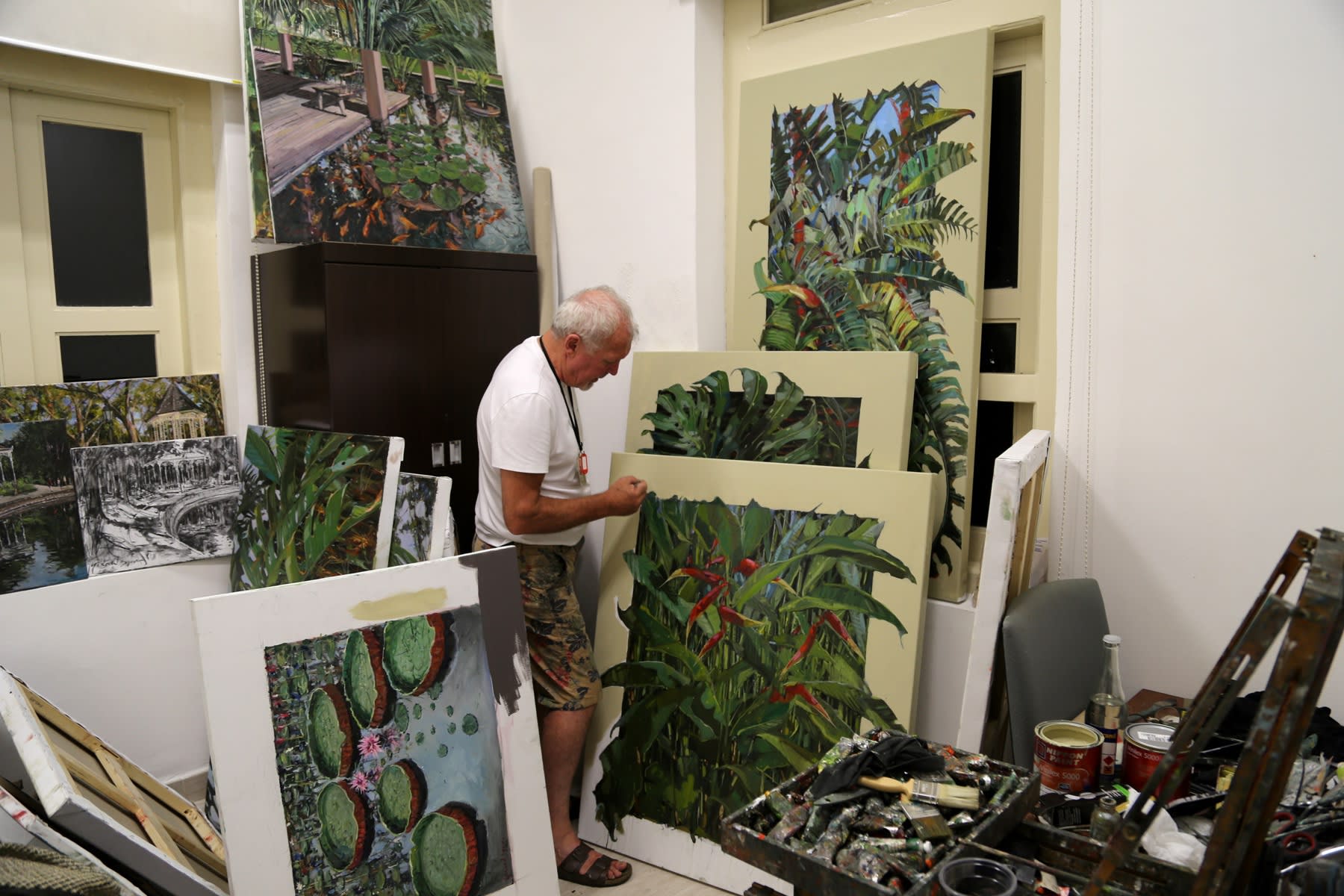 04 SEPTEMBER 2019 SINGAPORE BOTANIC GARDENS Eve of the Botanical Fusion exhibition Finishing touches photo: Agata Byrne