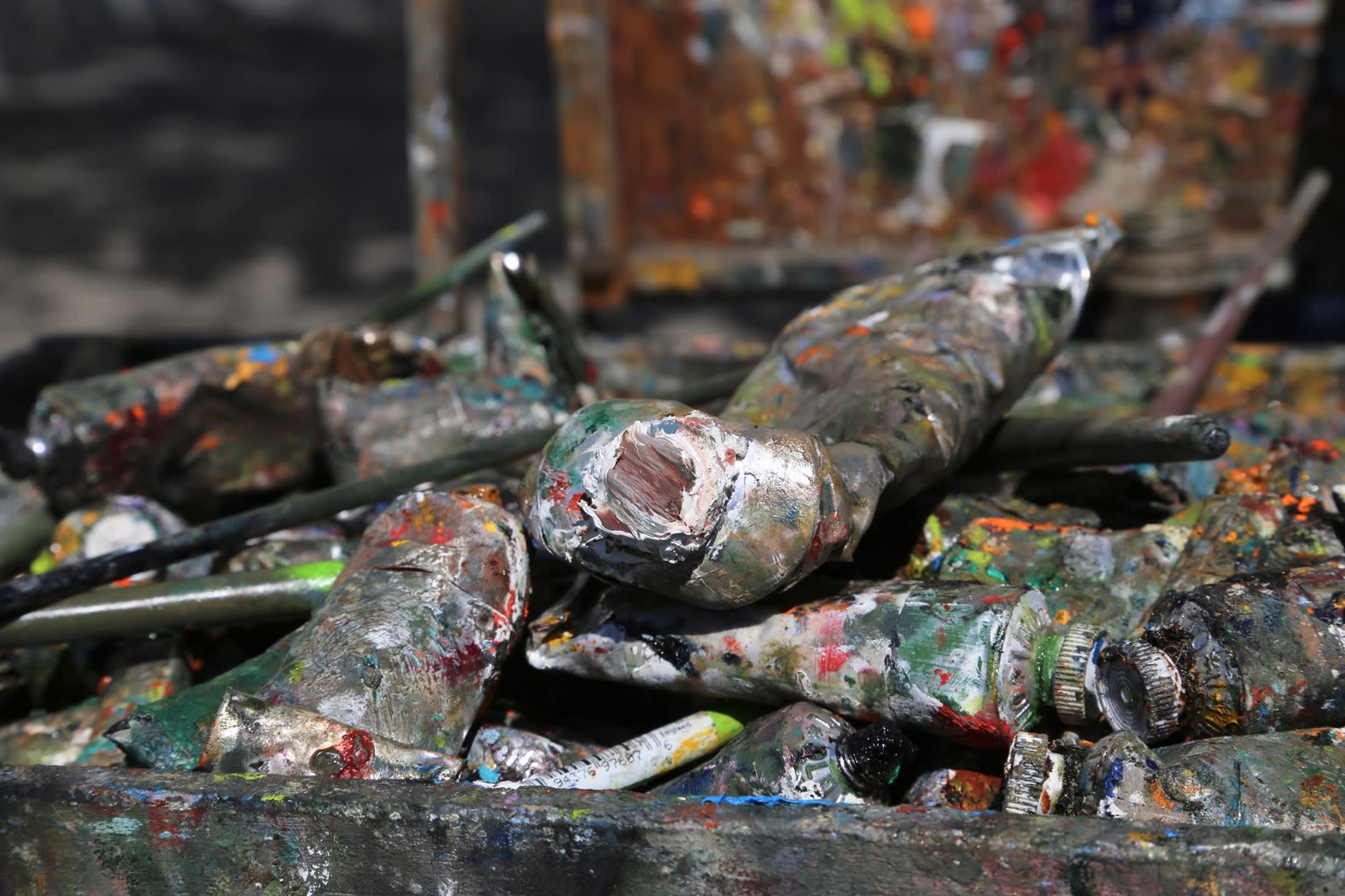 04 MAY 2020 MARLBOROUGH ROAD, RANELAGH, DUBLIN Sandford Church, Artist easel detail photo: Agata Byrne