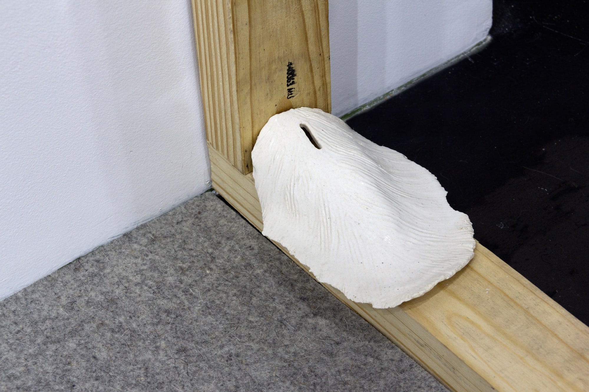 fig 45.09 porcelain, 2024 porcelain 11 x 15 x 4cm (4.3 x 5.9 x 1.5inches)