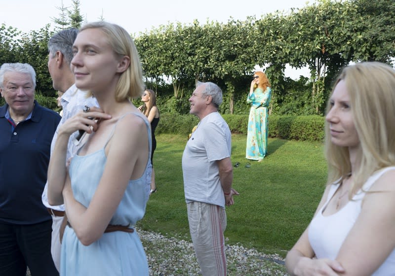 Katya Tzareva. A STORY OF ONE WHITE HOUSE