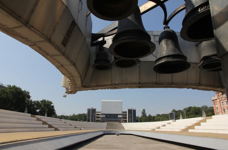 ZAUM TRACTOR. Multimedia Performance by Sonia Leber and David Chesworth (Australia)
