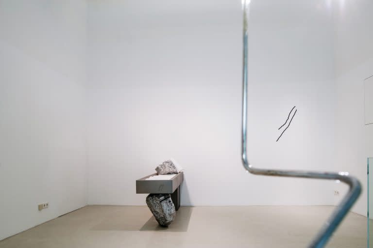 EDGES ANGLES LINES CURVES