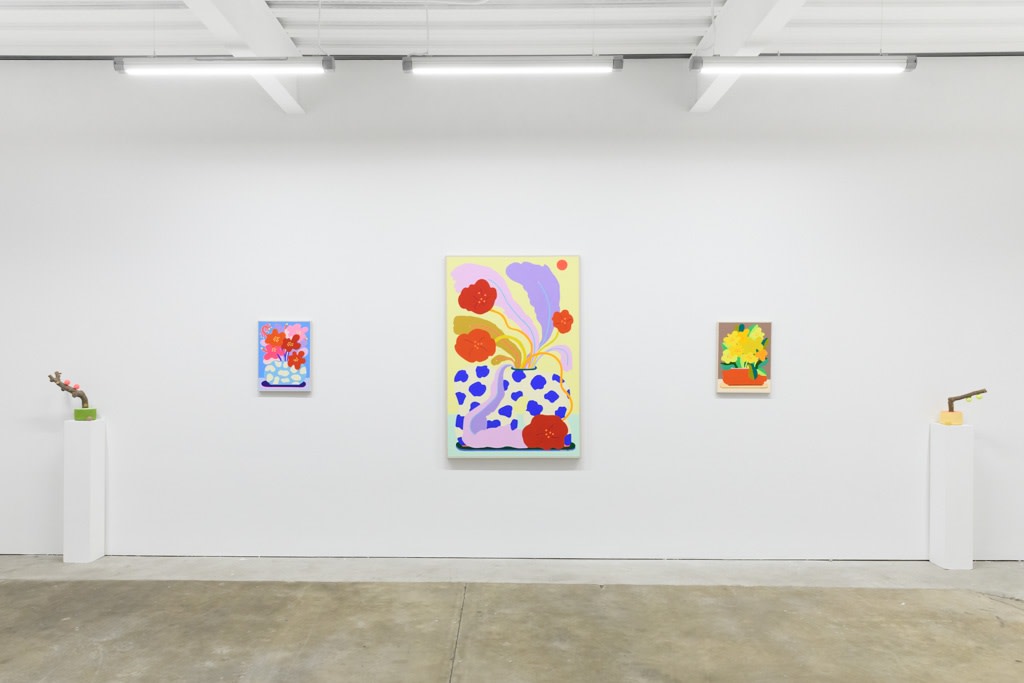 Install image of "Cosmic Bloom." From left to right, "Apple Elbow in Olive & Luminous Red," "Bouquet Painting No. 47," "Bouquet Painting No. 46," "Bouquet Painting No. 48," "Apple Elbow in Pale Peach & Luminous Yellow."