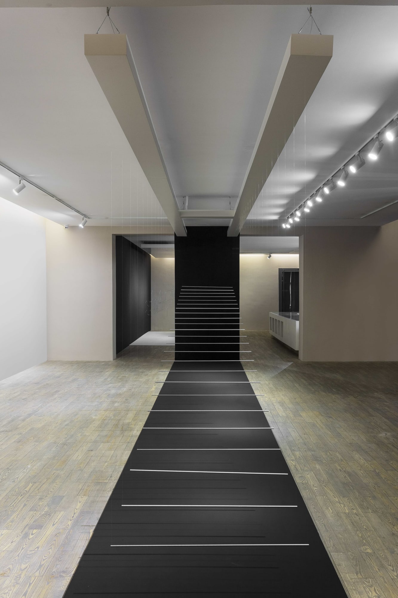 Ding Yi Elias Crespin | Dialogue