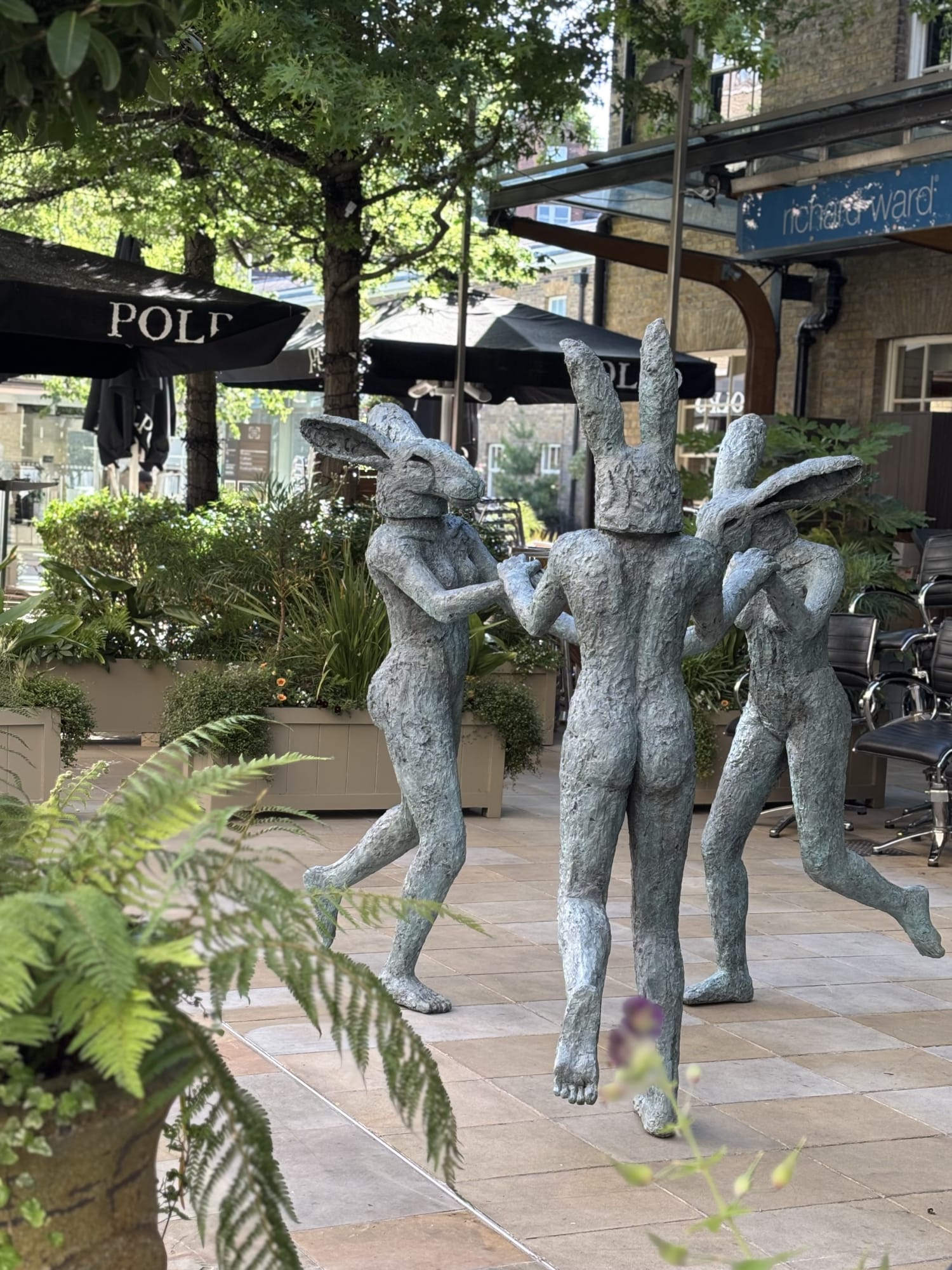 Sophie Ryder, Dancing Ladies, 2013