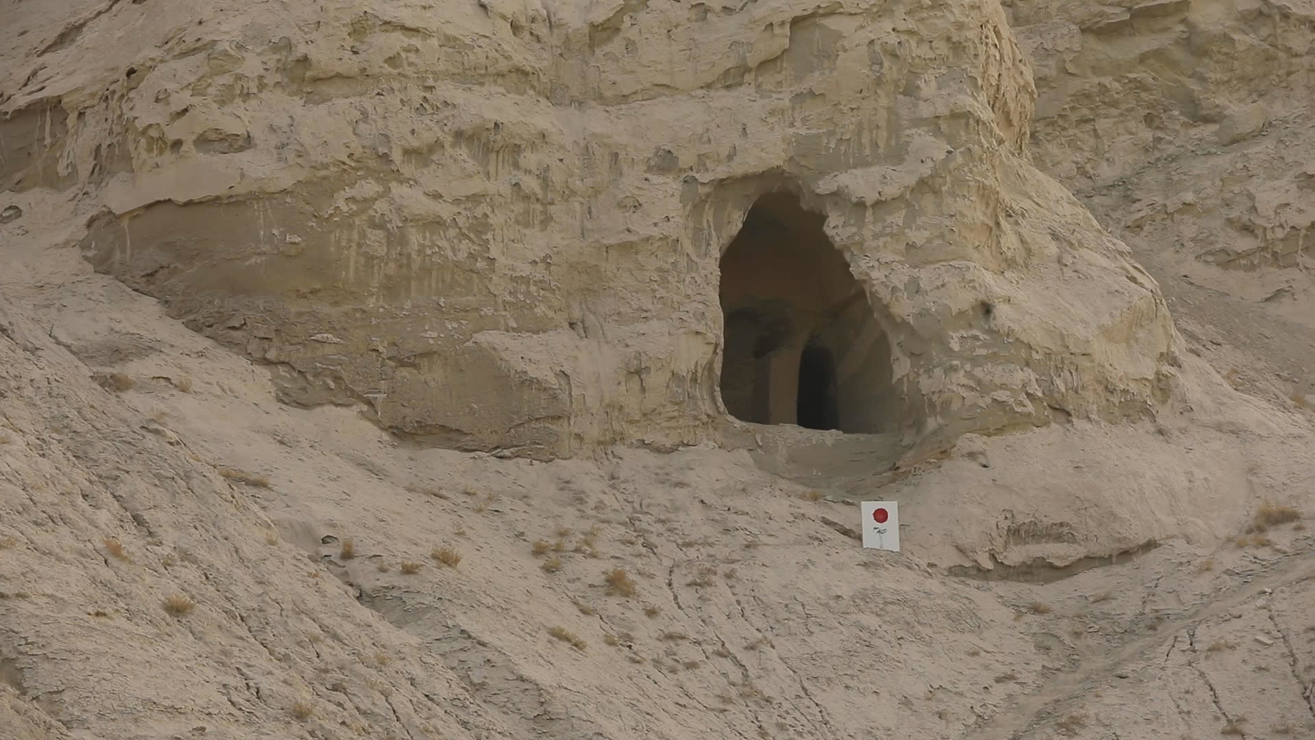 Kizil Caves 82°51’35E-41°78’82N 克孜尔石窟82°51’35E-41°78’82N