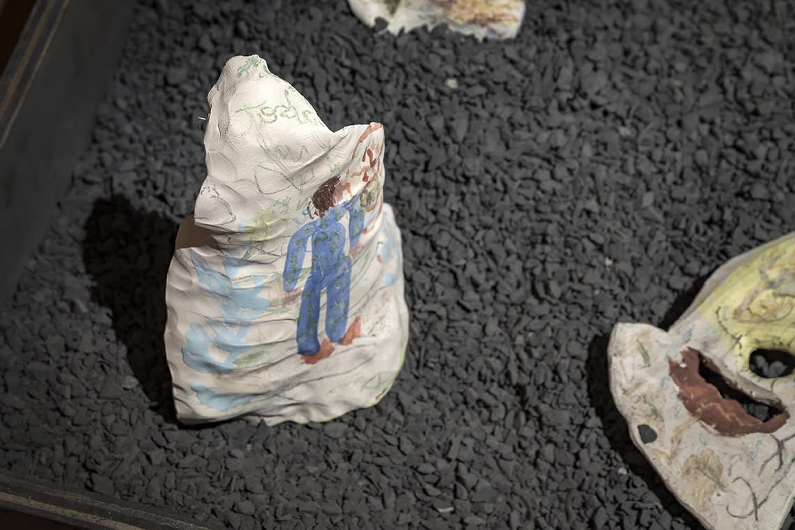 Installation view of the exhibition En Su Rodilla Un Polvo Cobrizo by Ulises Mazzucca at Isabel Croxatto Galería. Santiago, May 2019. Credit: Sebastián González, courtesy of Isabel Croxatto Galería.