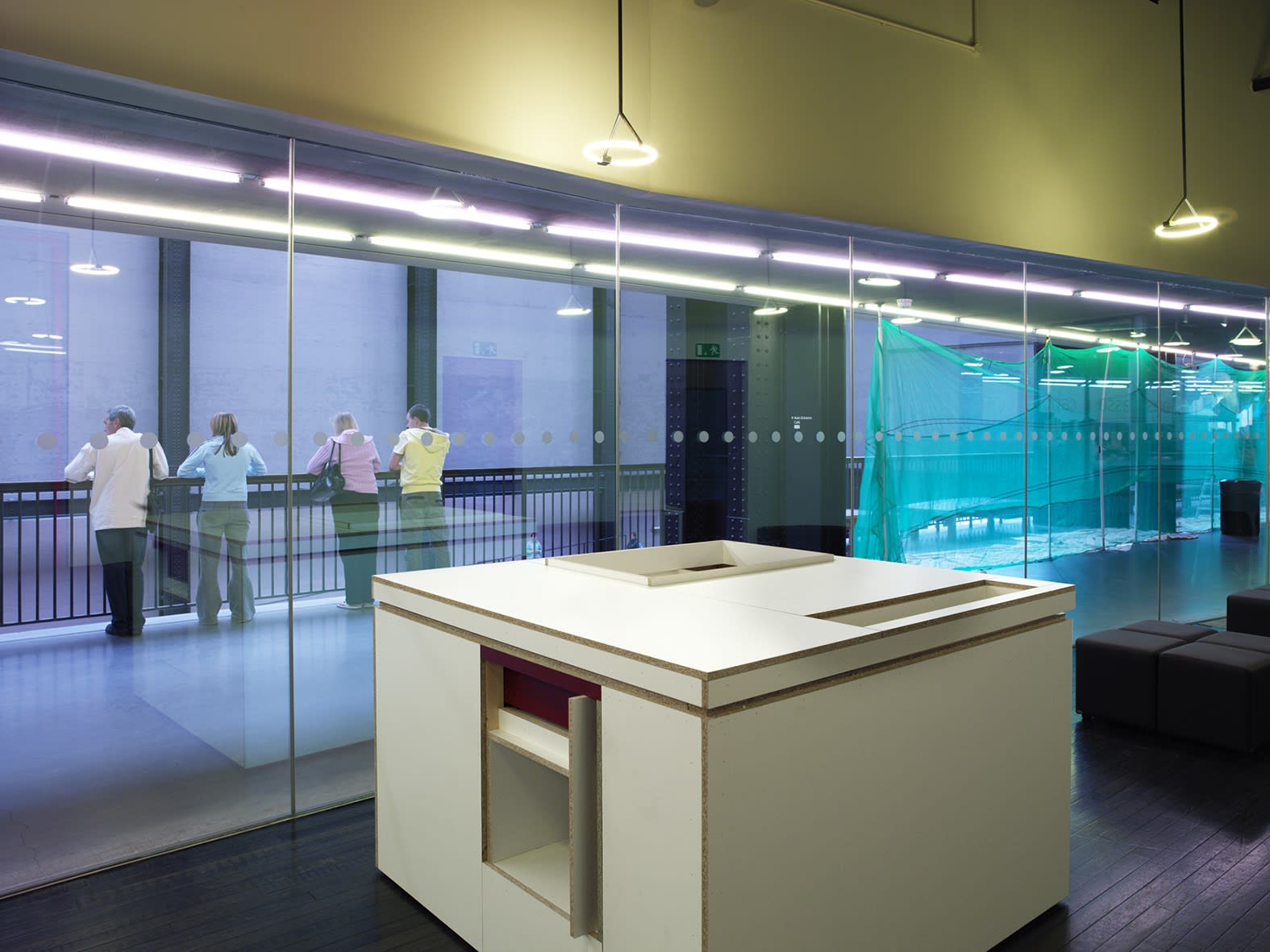 Jan De Cock Denkmal 53, Tate Modern, Bankside 53, London SE1 9TG, United Kingdom