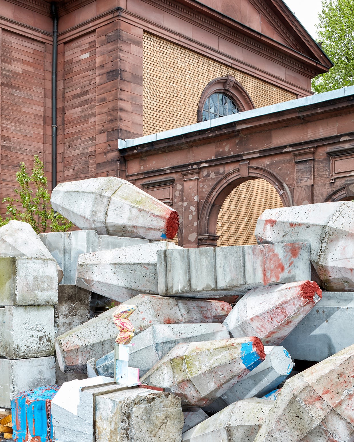 Jan De Cock Exhibition, Everything For You Frankfurt am Main, Sculpture Occupy Main Street