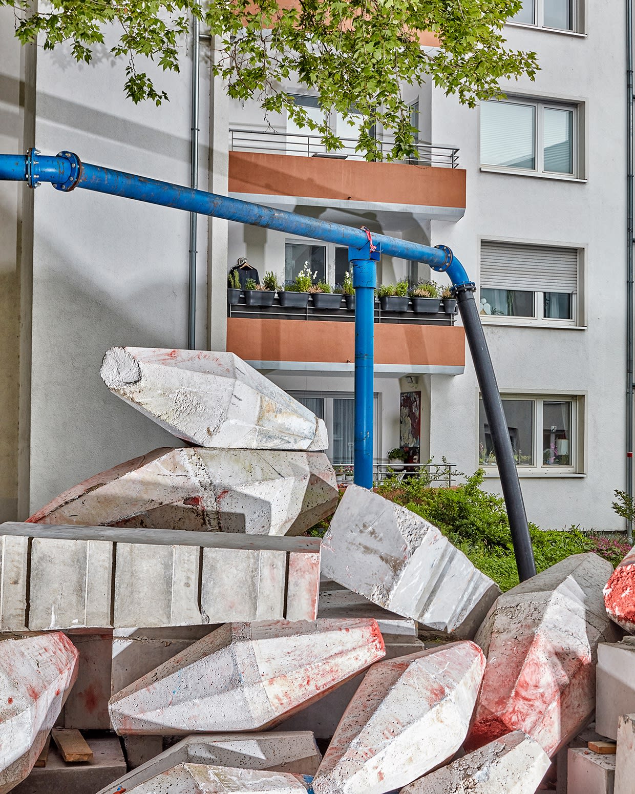 Jan De Cock Exhibition, Everything For You Frankfurt am Main, Sculpture Occupy Main Street