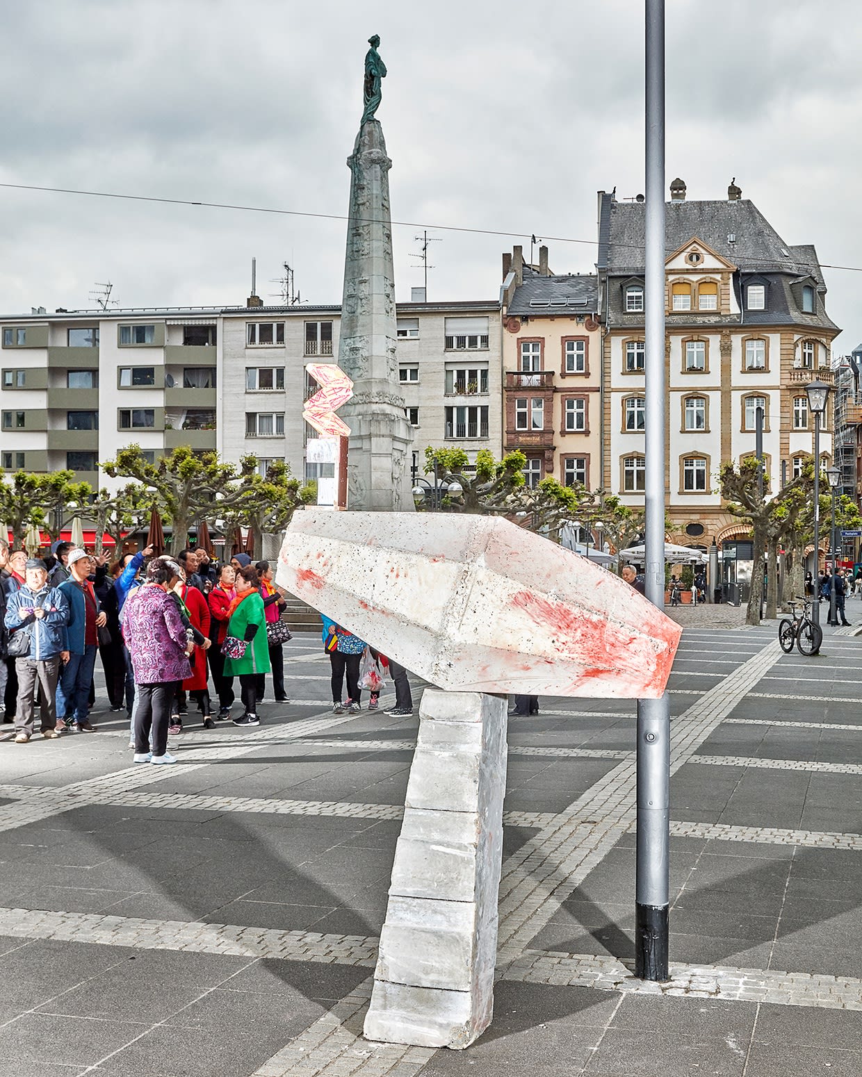 Jan De Cock Exhibition, Everything For You Frankfurt am Main, Sculpture Occupy Main Street