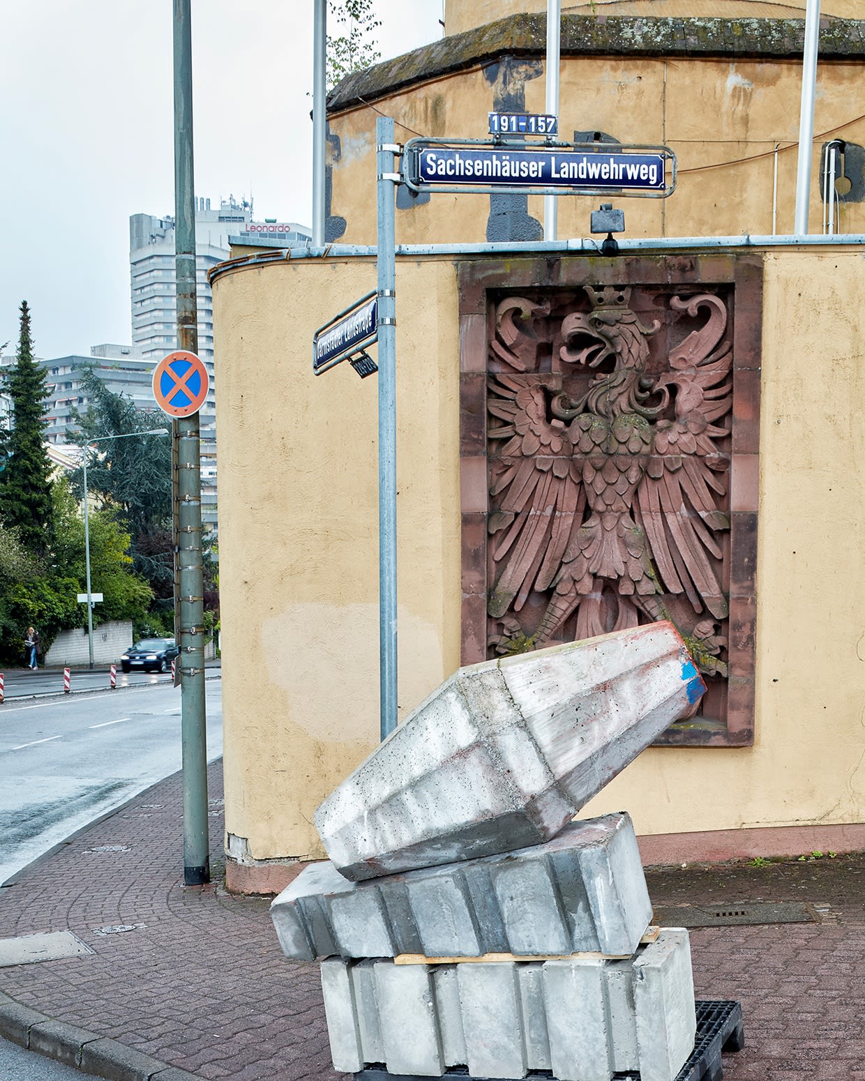 Jan De Cock Exhibition, Everything For You Frankfurt am Main, Sculpture Occupy Main Street