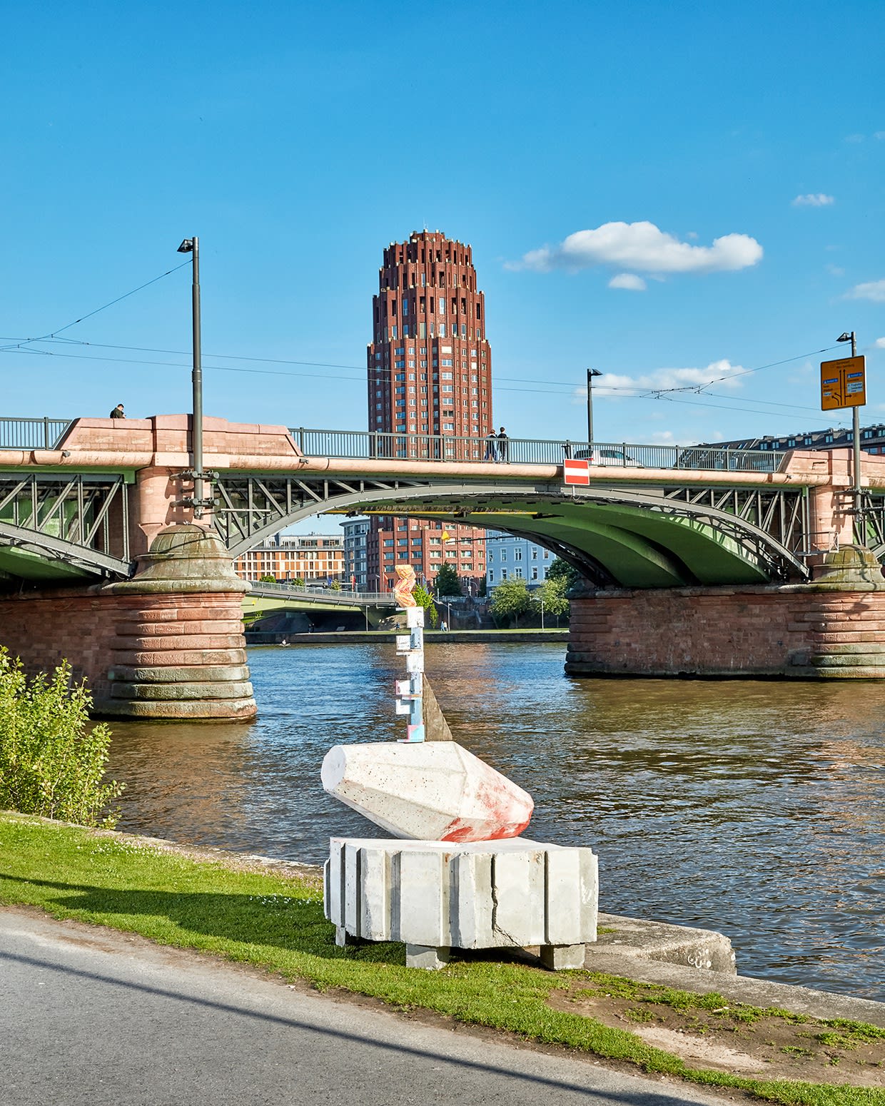 Jan De Cock Exhibition, Everything For You Frankfurt am Main, Sculpture Occupy Main Street