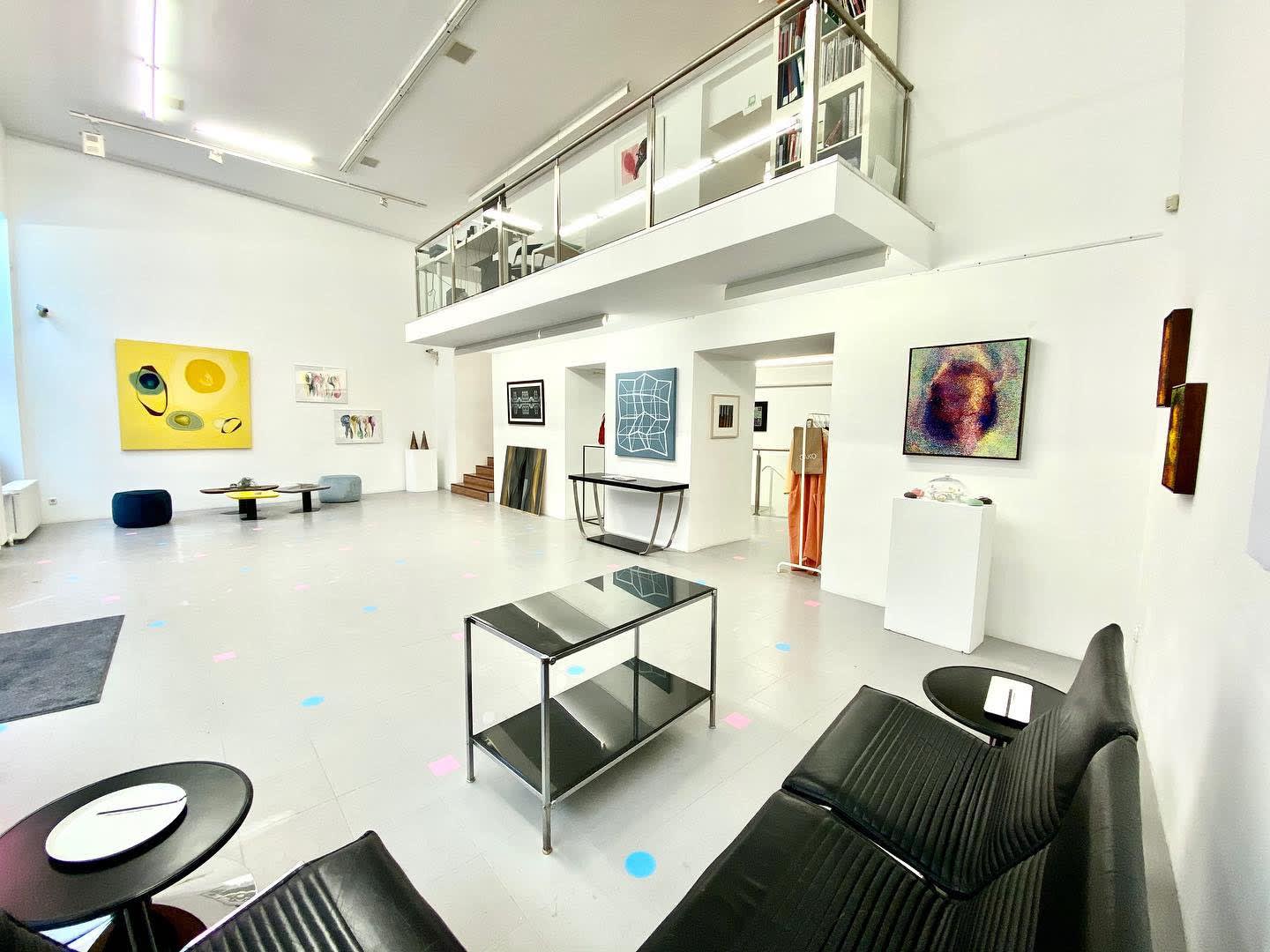 One Artist One Designer