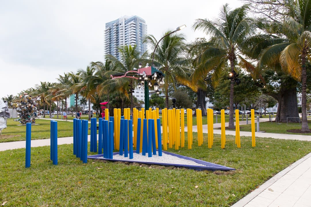 Jessica Stockholder, Angled Tangle, 2014