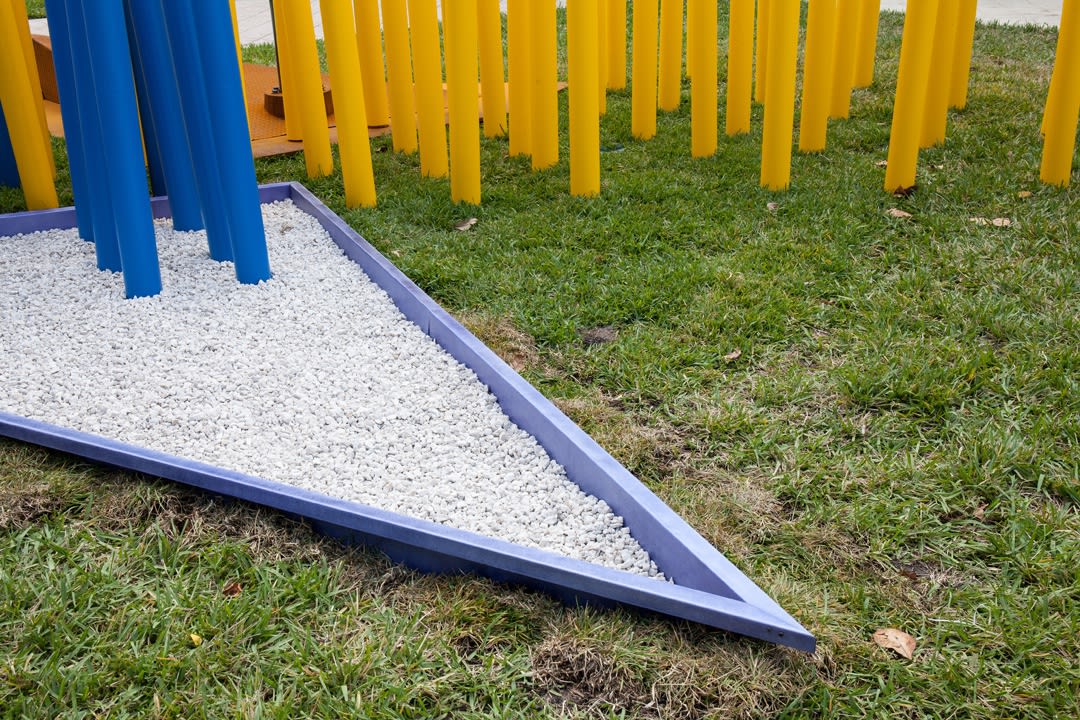 Jessica Stockholder, Angled Tangle, 2014