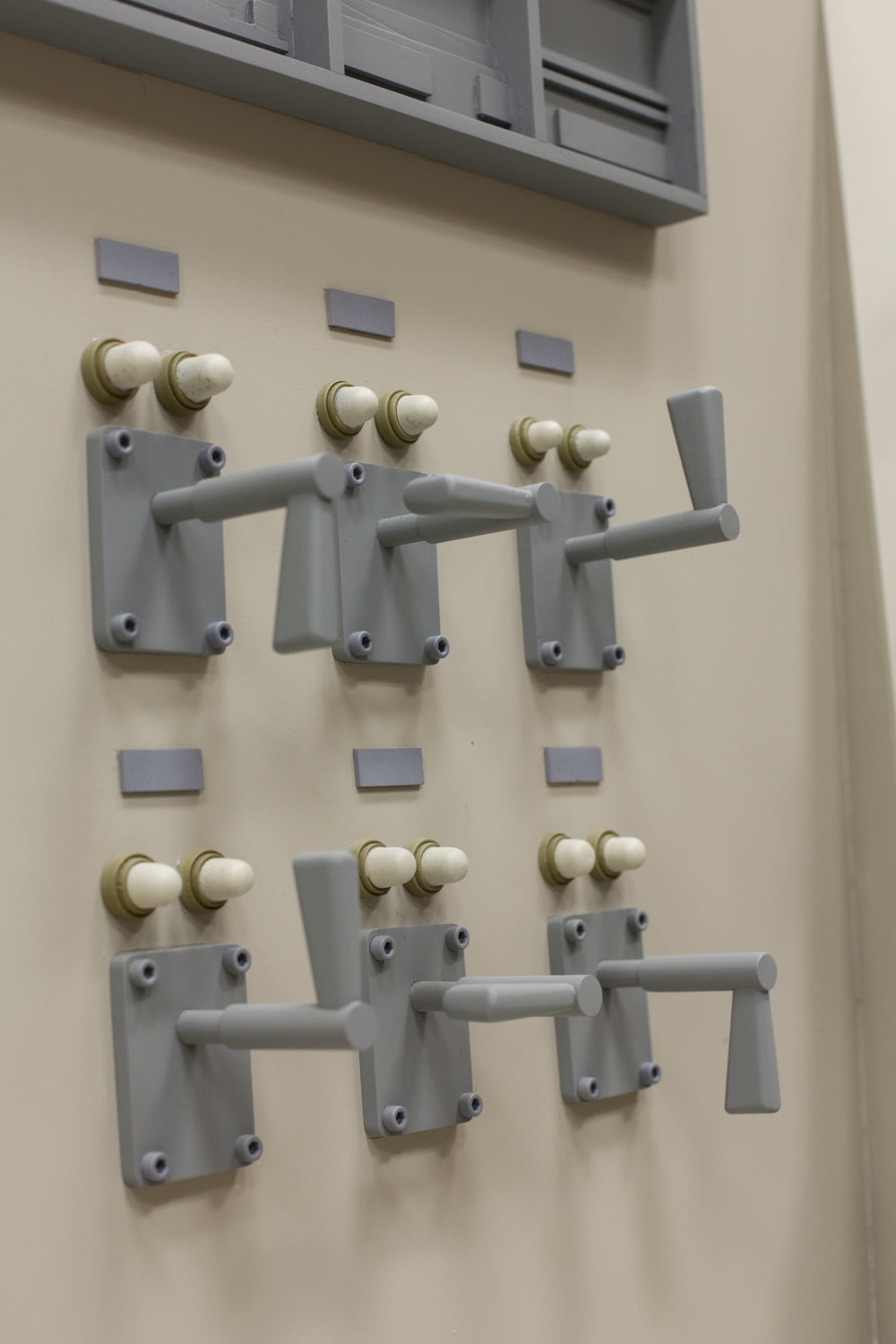 Roxy Paine, Apparatus