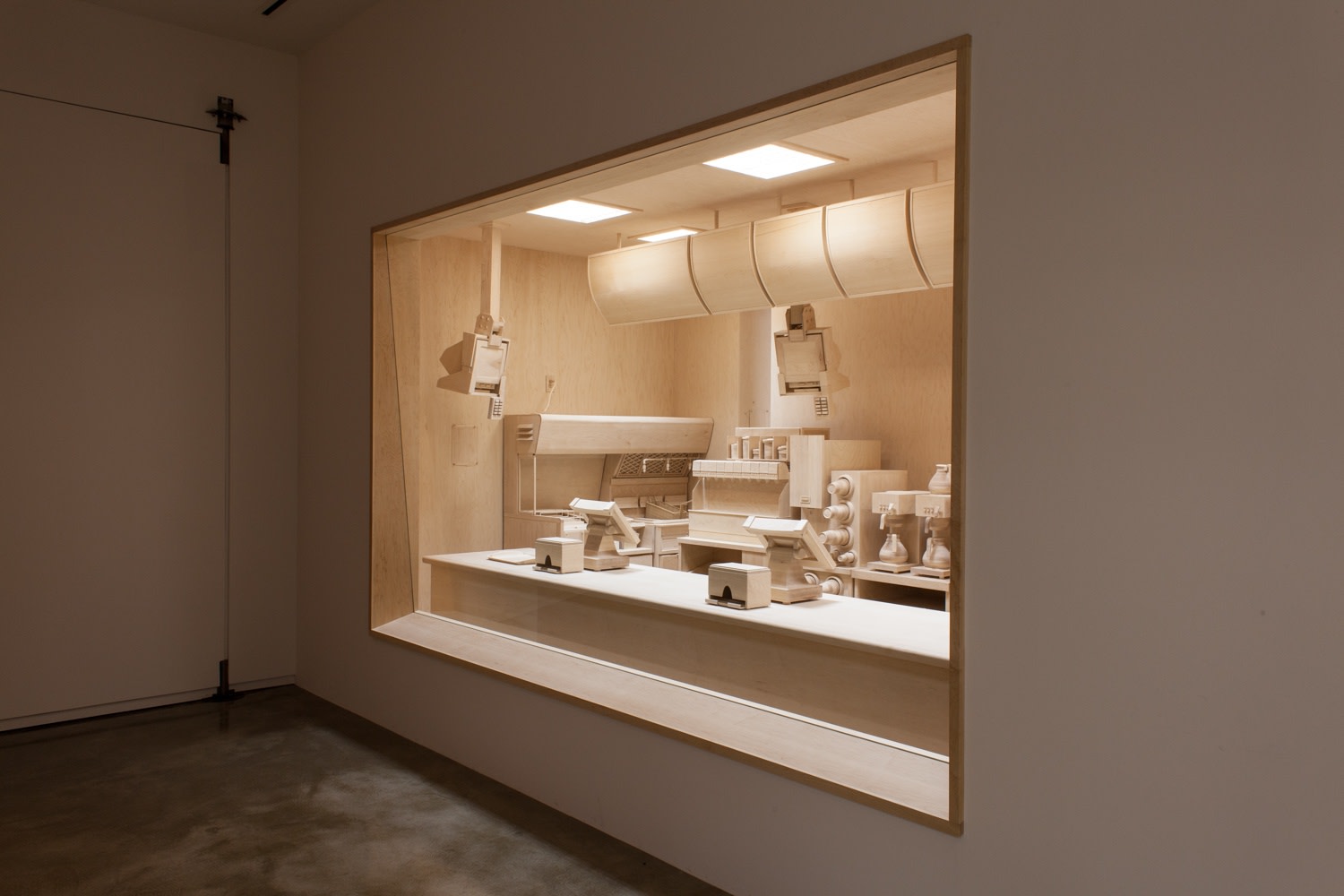 Roxy Paine, Apparatus