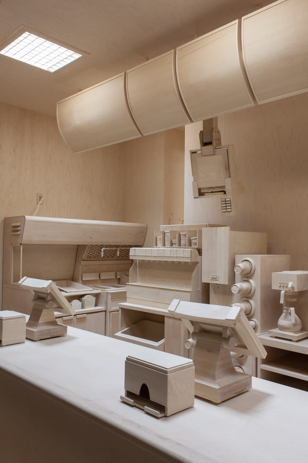 Roxy Paine, Apparatus