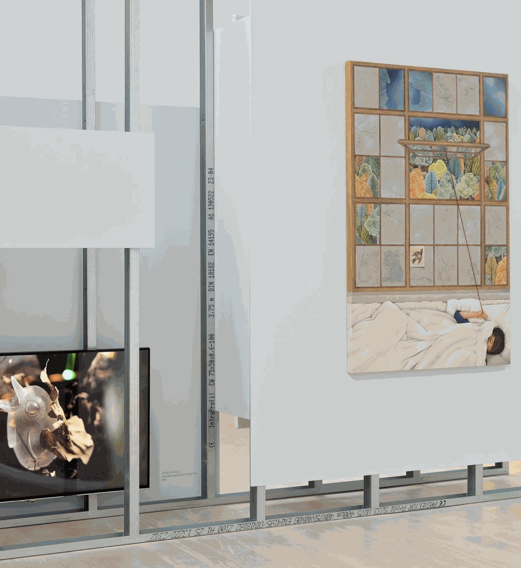 Arghavan Khosravi in that other world, the world of the teapot. tenderness, a model