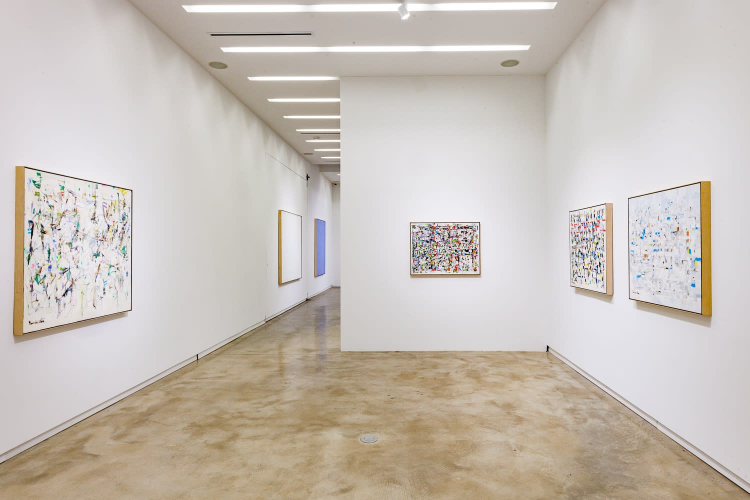 Young-Il Ahn, 2018, installation view, Kavi Gupta | 219 Elizabeth St. Photo by John Lusis.