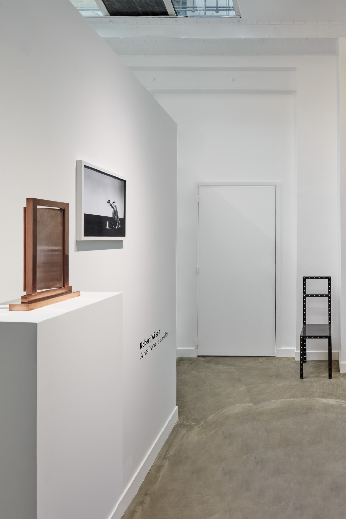 Robert Wilson, A chair and its shadow