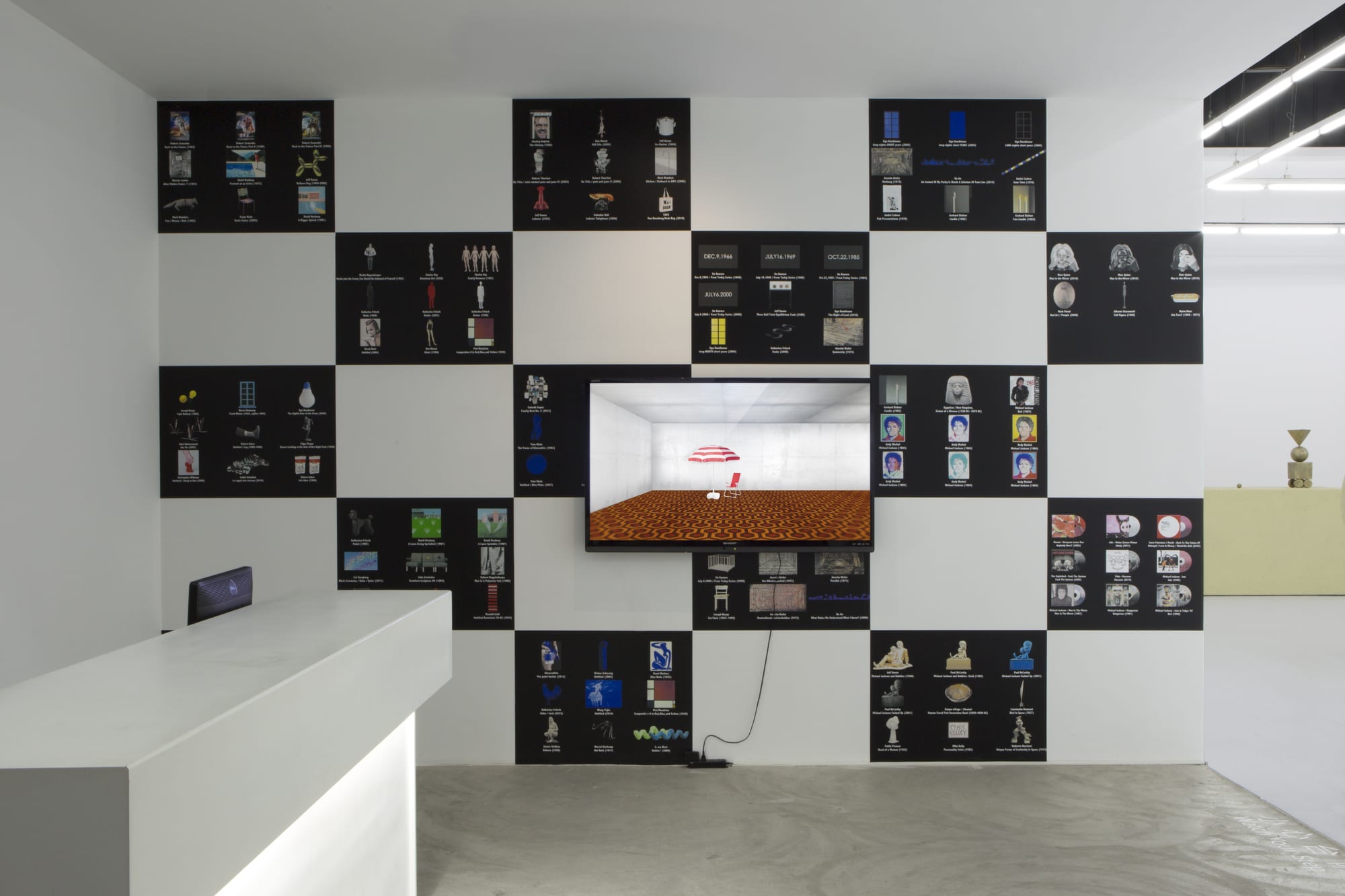 YU HONGLEI exhibition view, Fat Mouse, Antenna Space, Shanghai, 2014