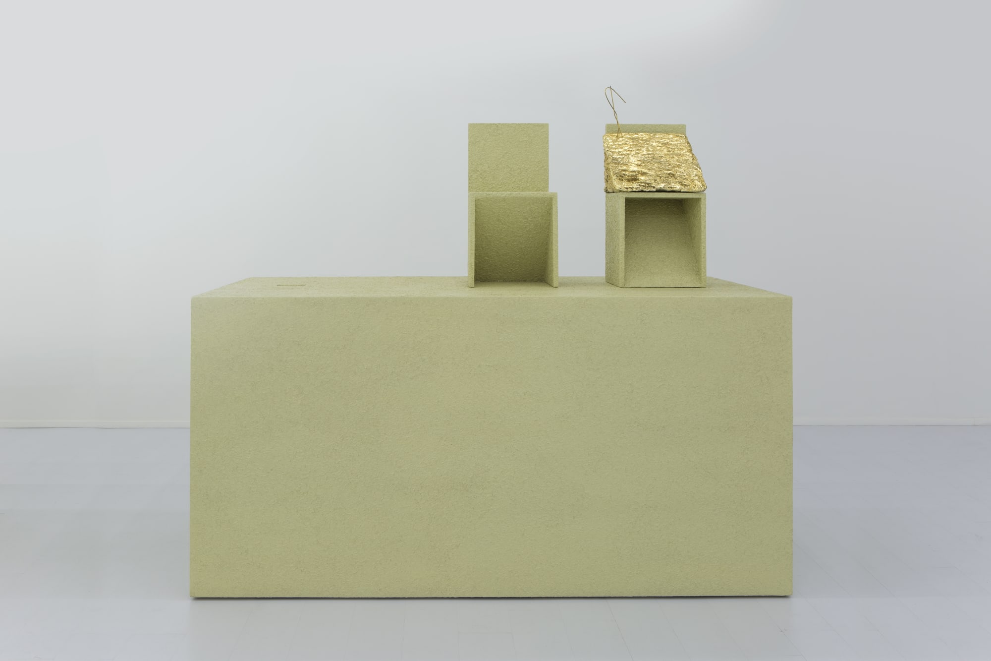 YU HONGLEI exhibition view, Fat Mouse, Antenna Space, Shanghai, 2014