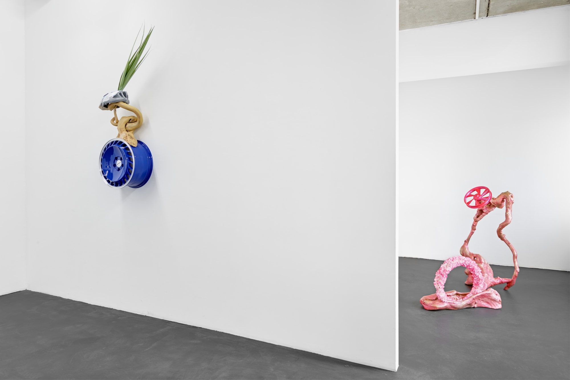 LIVING SCI-FI UNDER THE RED STARS