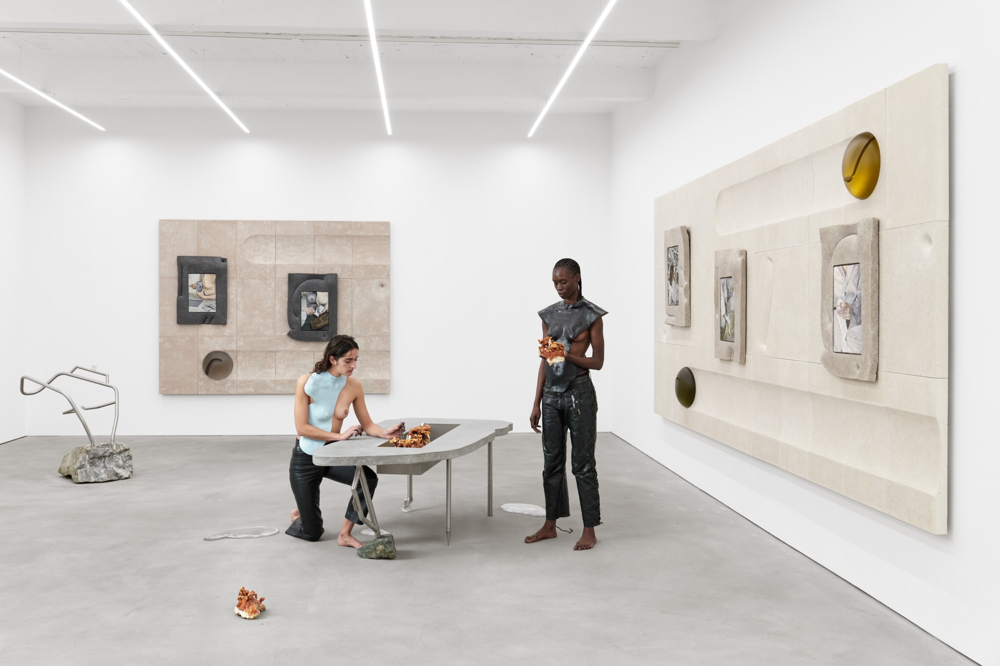 exhibition view, Nest, Klára Hosnedlová, Kraupa-Tuskany Zeidler, Berlin 2020