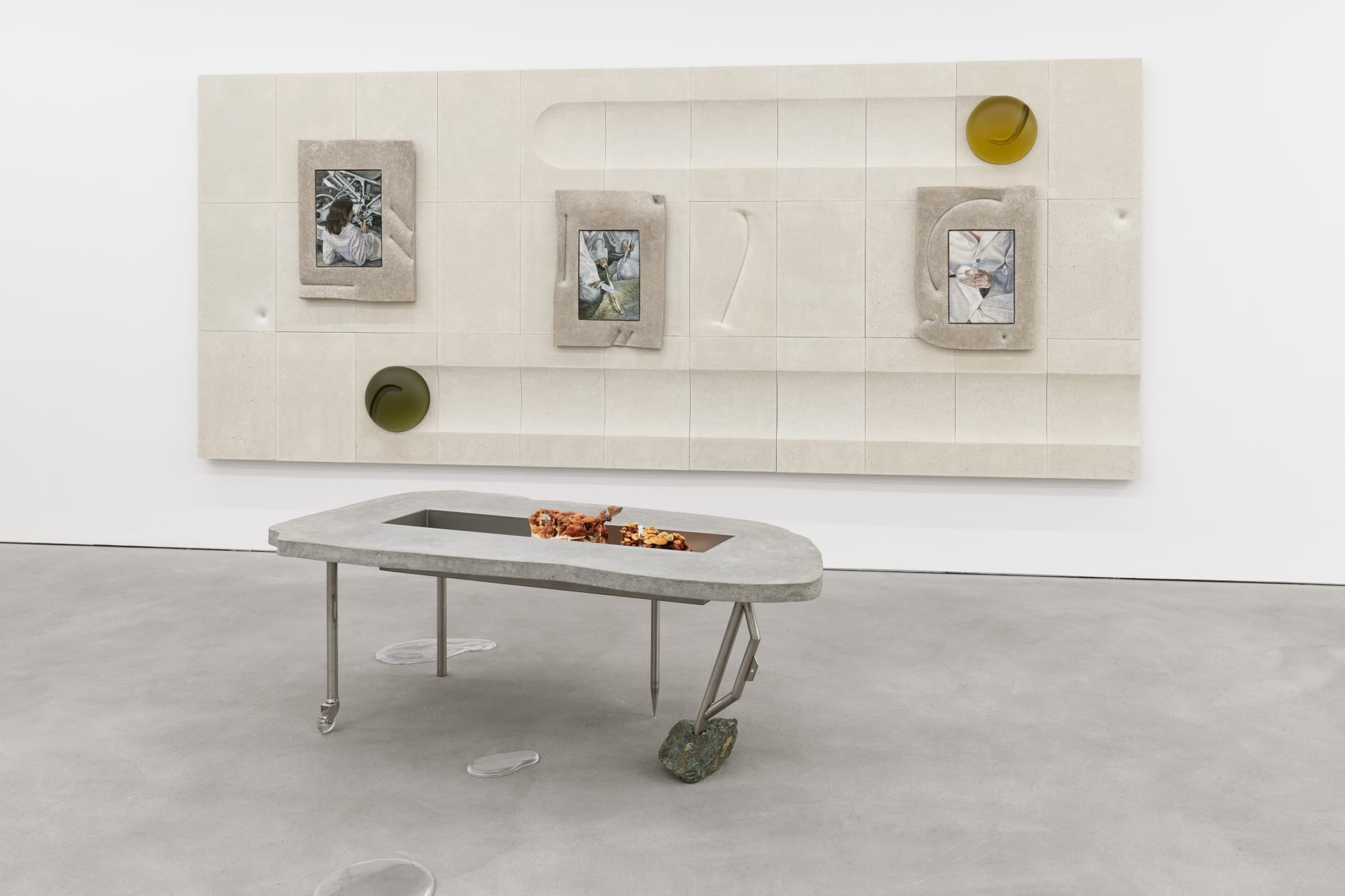 exhibition view, Nest, Klára Hosnedlová, Kraupa-Tuskany Zeidler, Berlin 2020