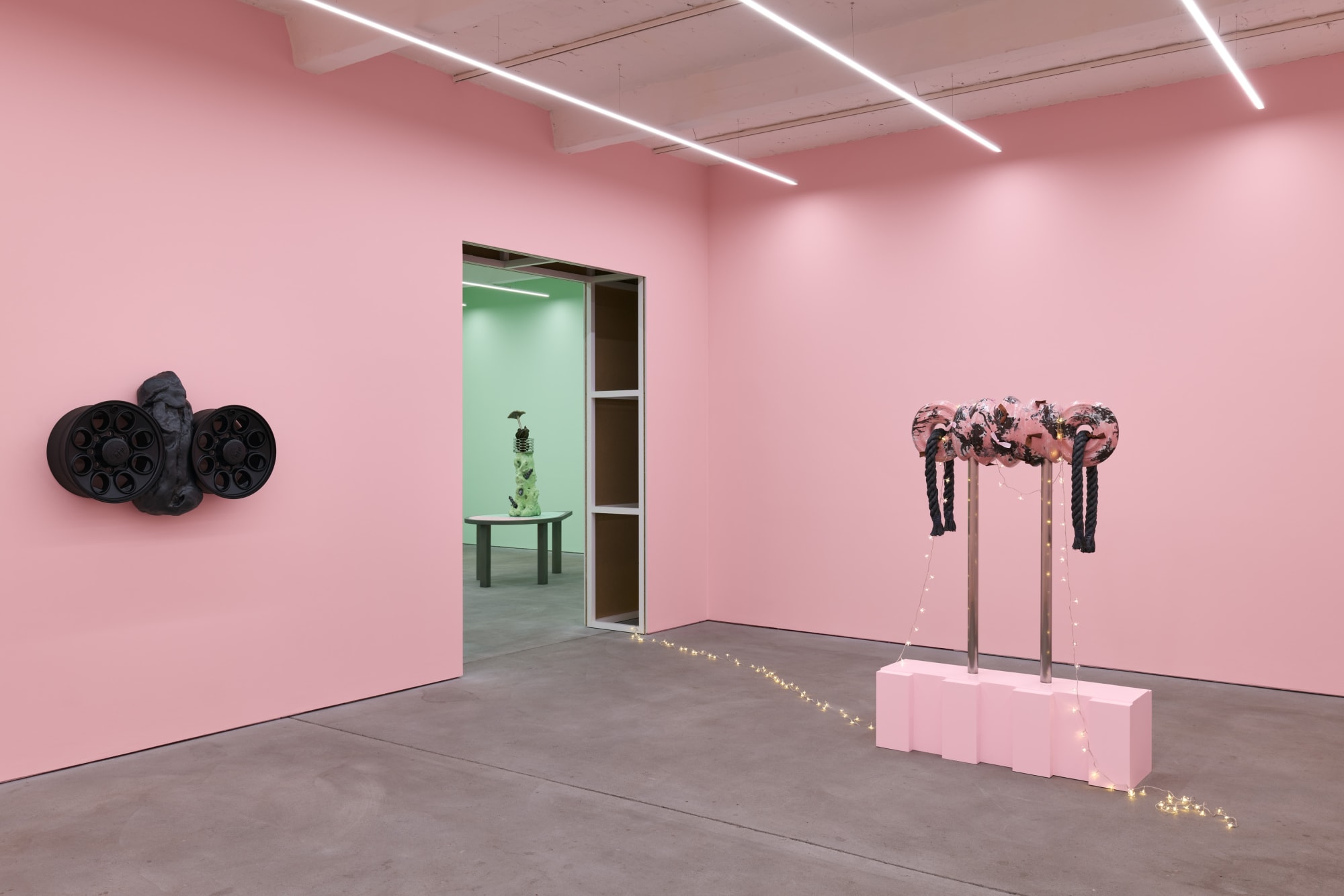 Guan Xiao, Installation view, Wake Up in a House Called Season, Kraupa-Tuskany Zeidler, Berlin, 2021
