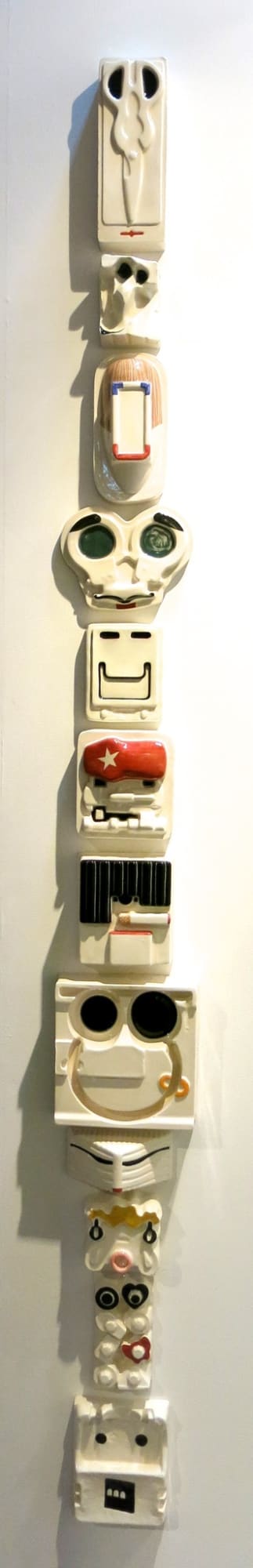 Pati Camet Caricaturas Politicos, 2014 Glazed ceramics 190 x 20 cm (PC 028)