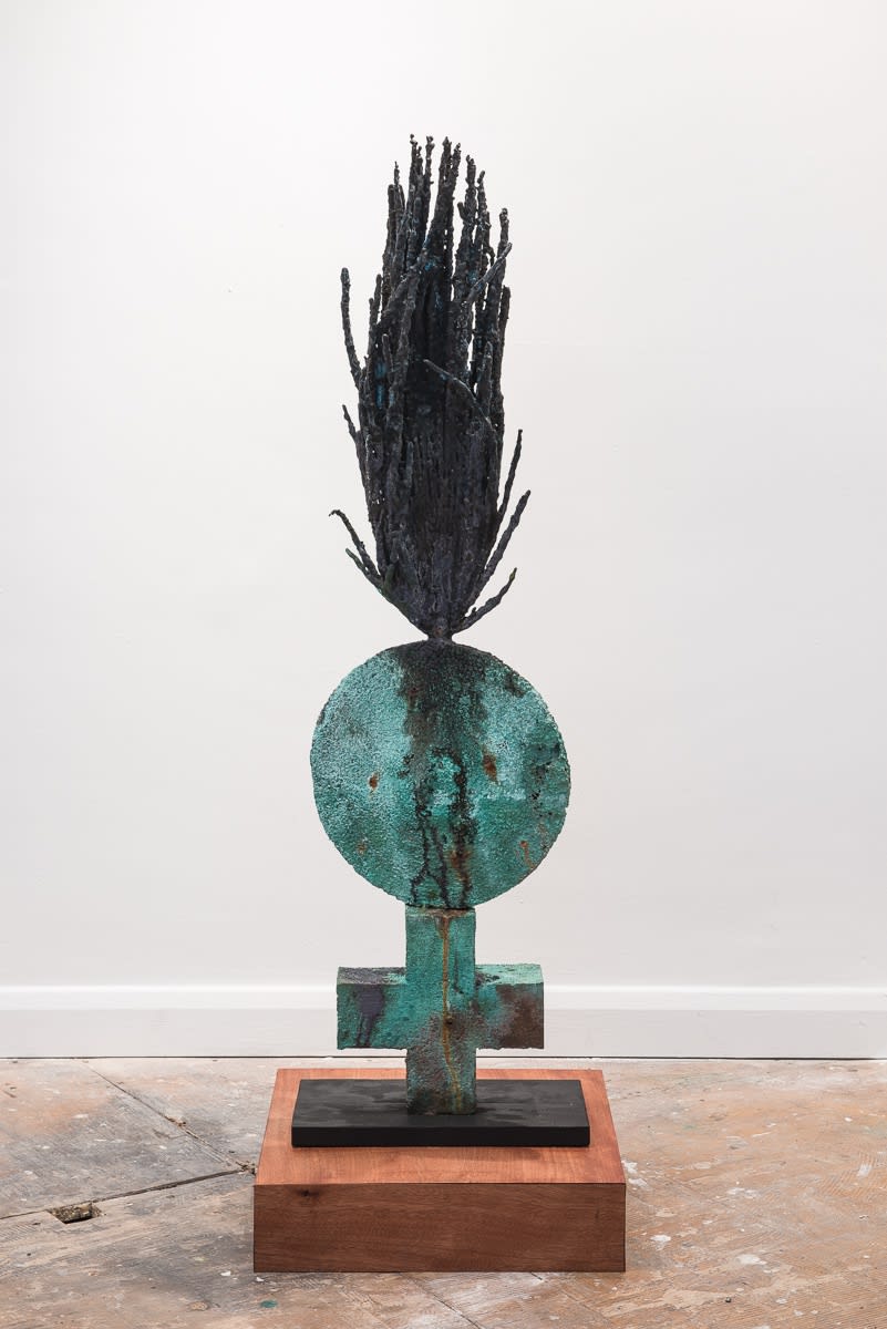 James Hillman Aten (Rising Sun), 2016 Electorlysed bronze on burnt willow and mahogany plinths 122 x 40 x 40 cm