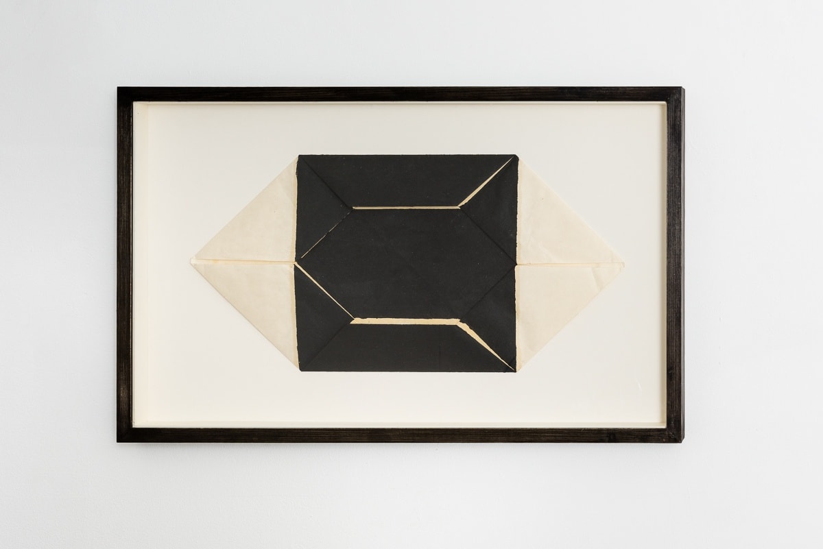 Carla Chaim Sem título (dobra12B), 2014 Oil bar on folded japanese paper 42 x 72.5 cm