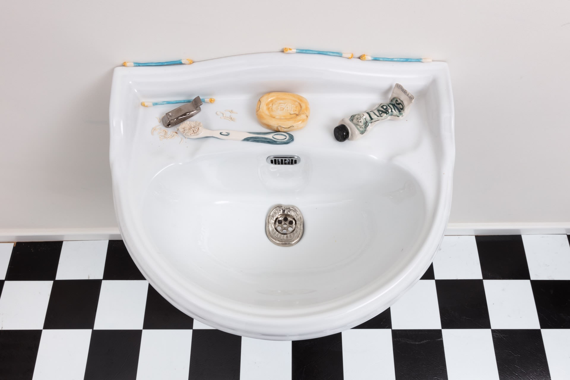 Alma Berrow His, 2023 Earthenware