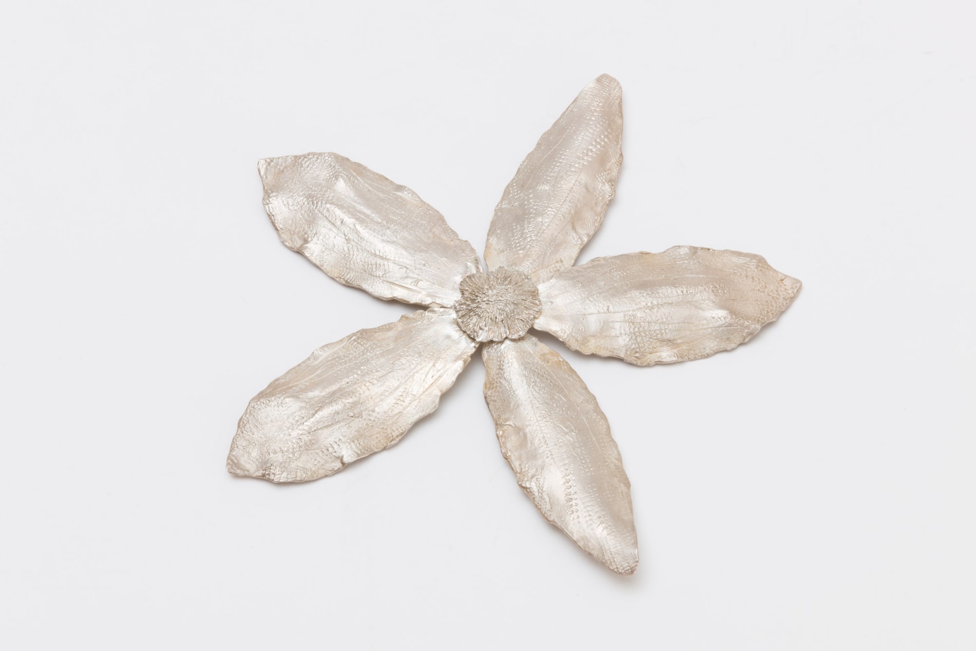 Conie Vallese Jardin Silver Big Flower Object, 2024 Silver
