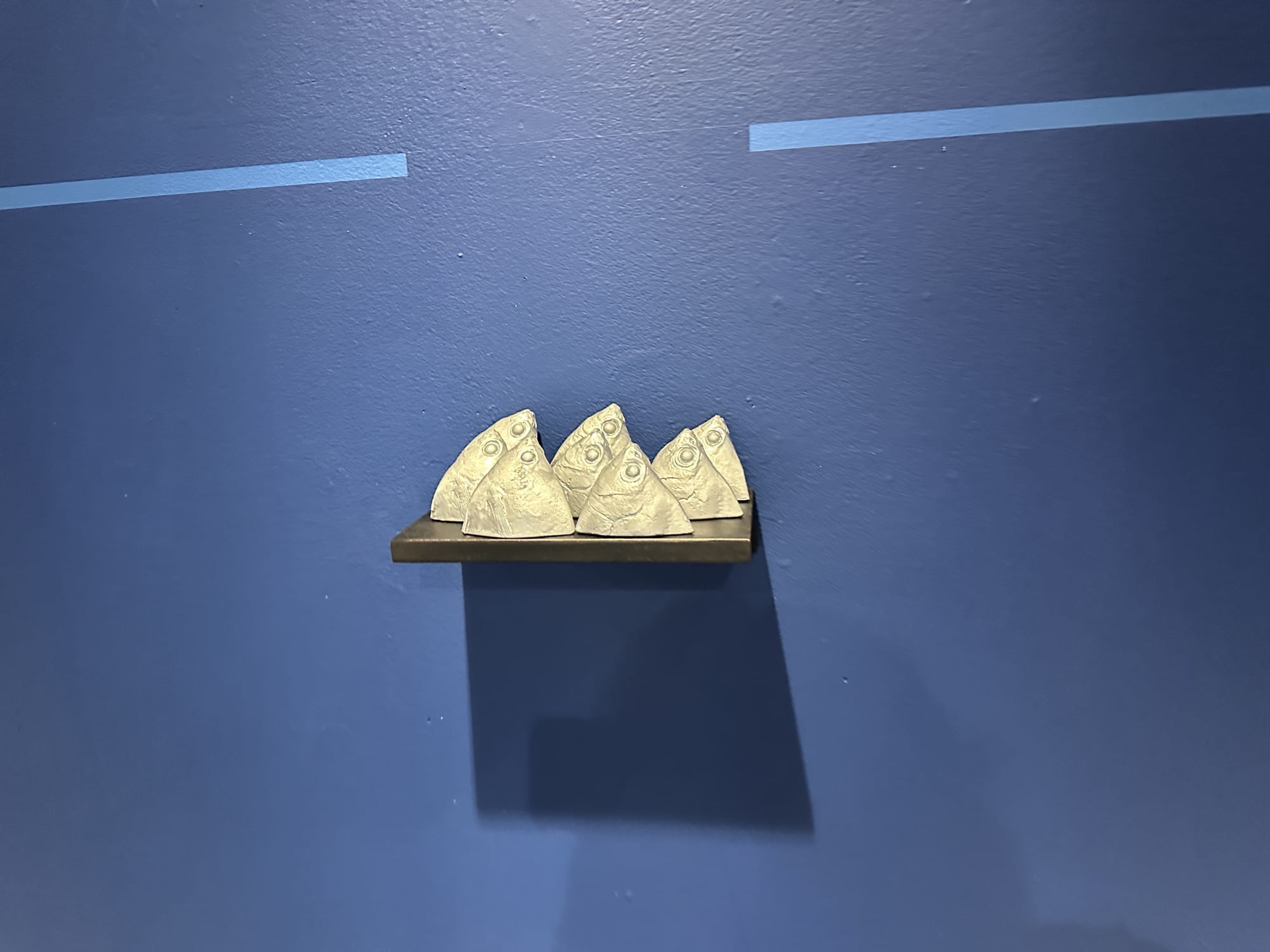 Dhara Rivera, Violencia al filo