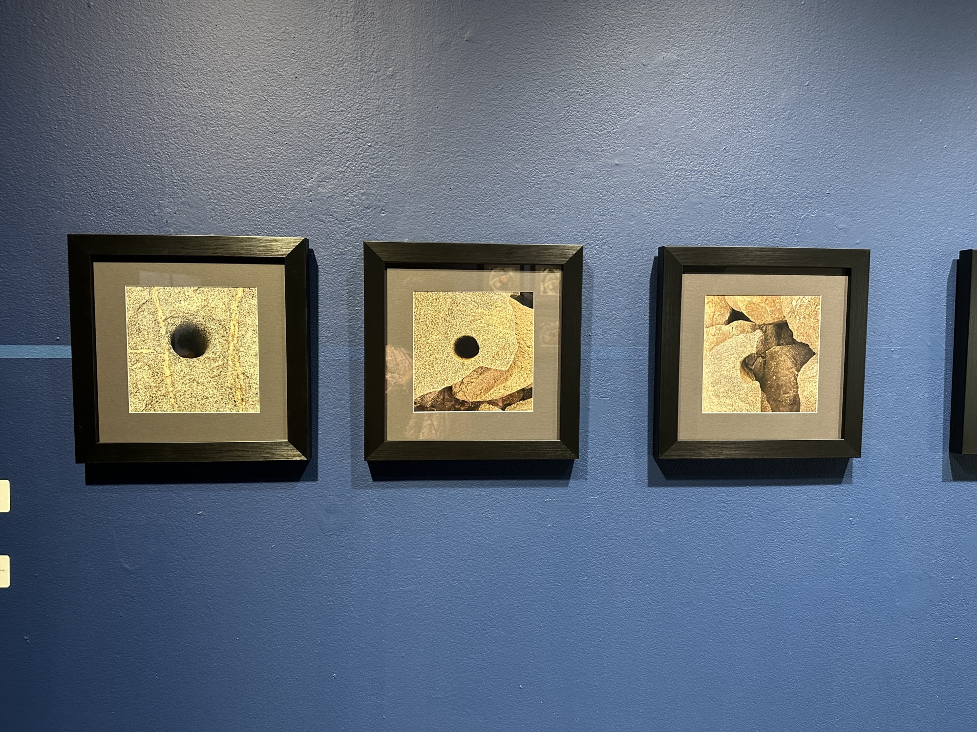 Dhara Rivera, Violencia al filo