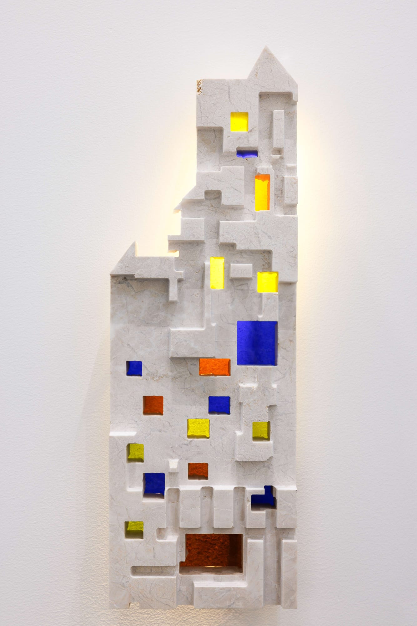 Dima Srouji, Late Monuments 7, 2024, Stone, coloured glass, 55.9 x 18.8 cm, Courtesy of the Artist and Lawrie Shabibi