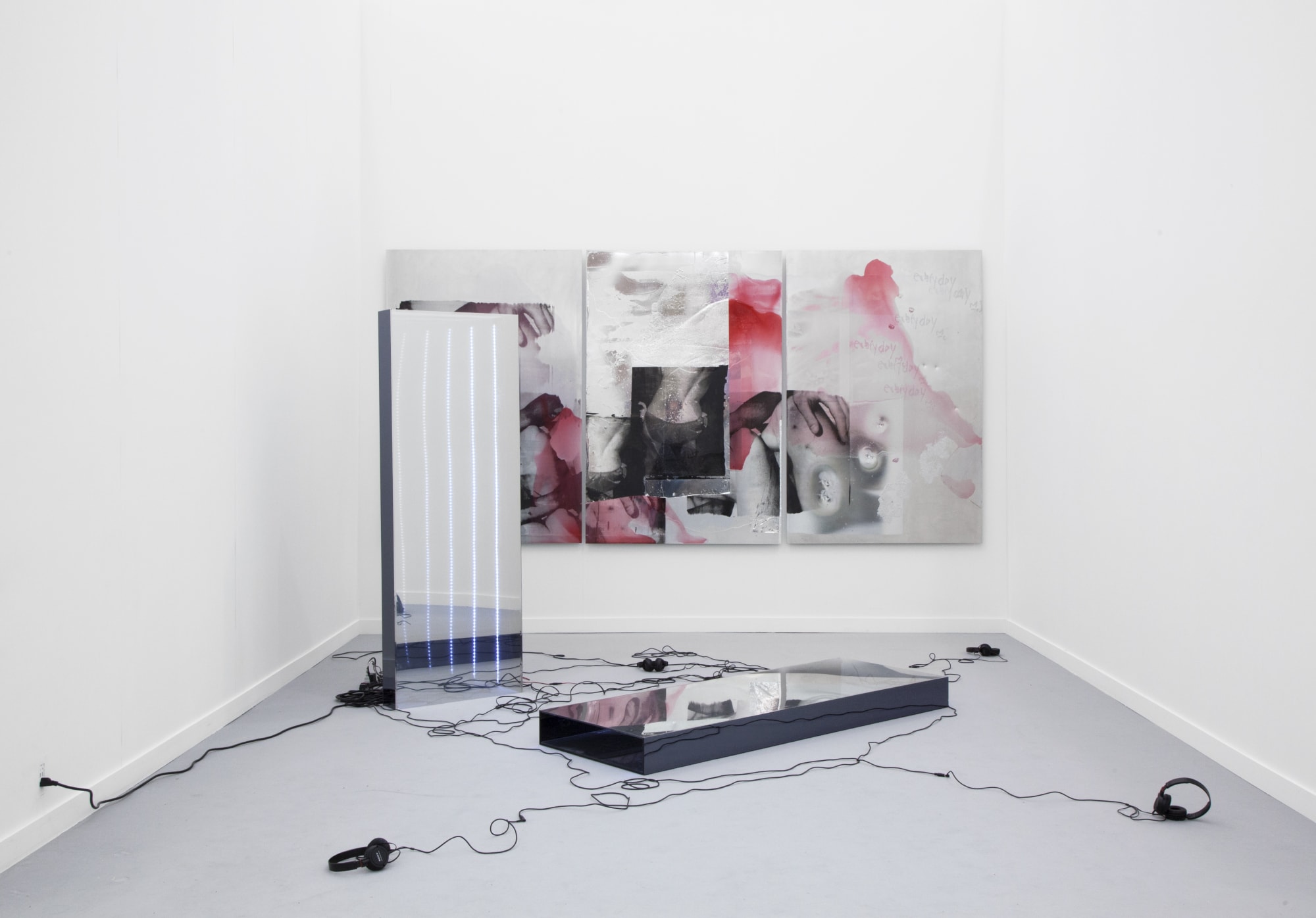 Hannah Perry, Installation View